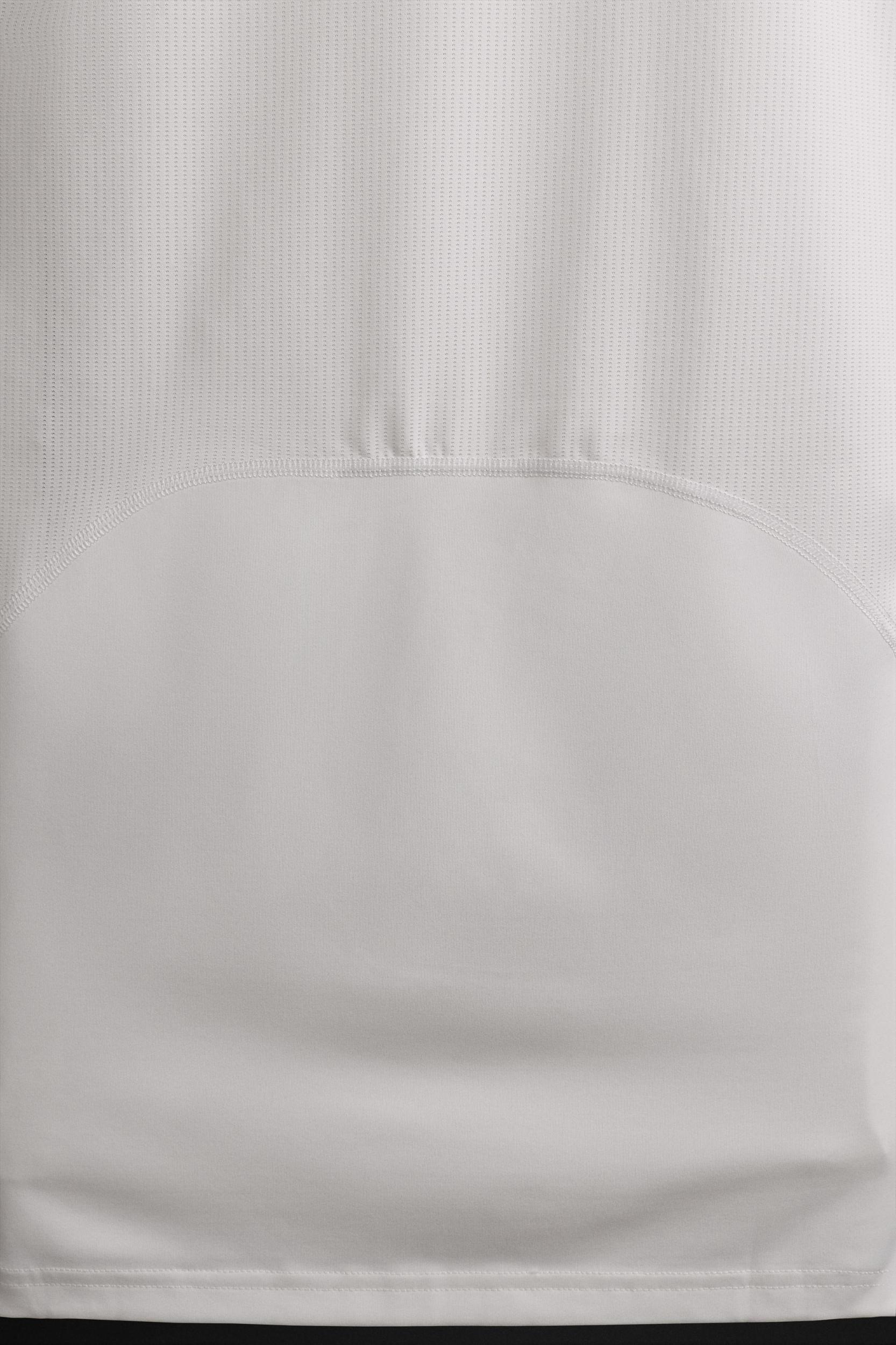 COMPRESSION TANK TOP Product Image