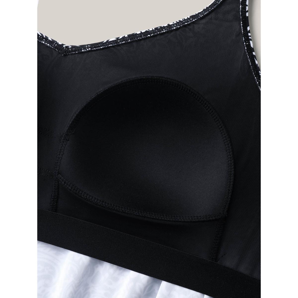 Plus Size Paisley Print Ruched One-Piece Swimsuit Women's Swimwear Black Beach Curve Bathing Suits High stretch One Pieces BloomChic 28/5X Product Image