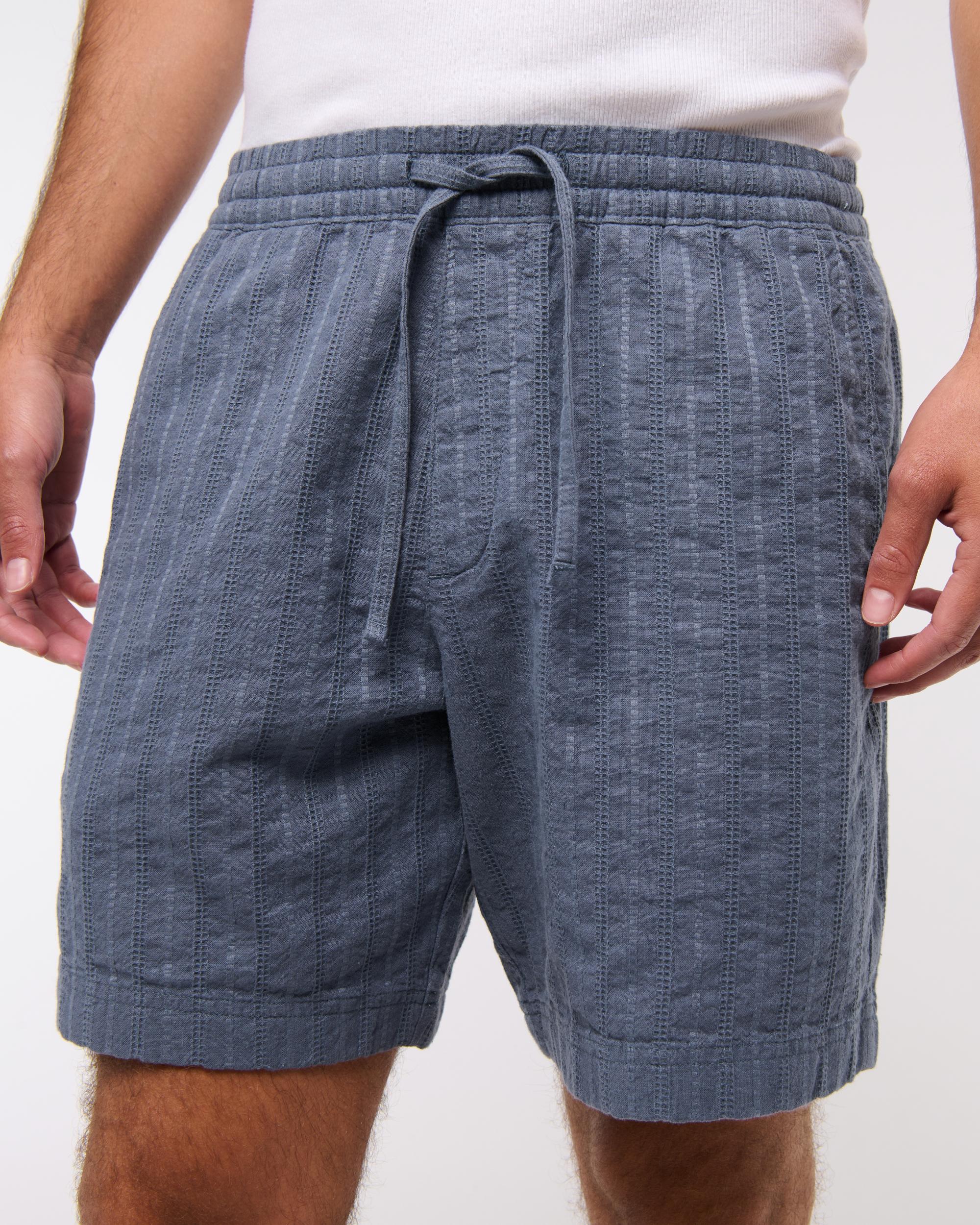 Relaxed Linen-Blend Pull-On Short Product Image