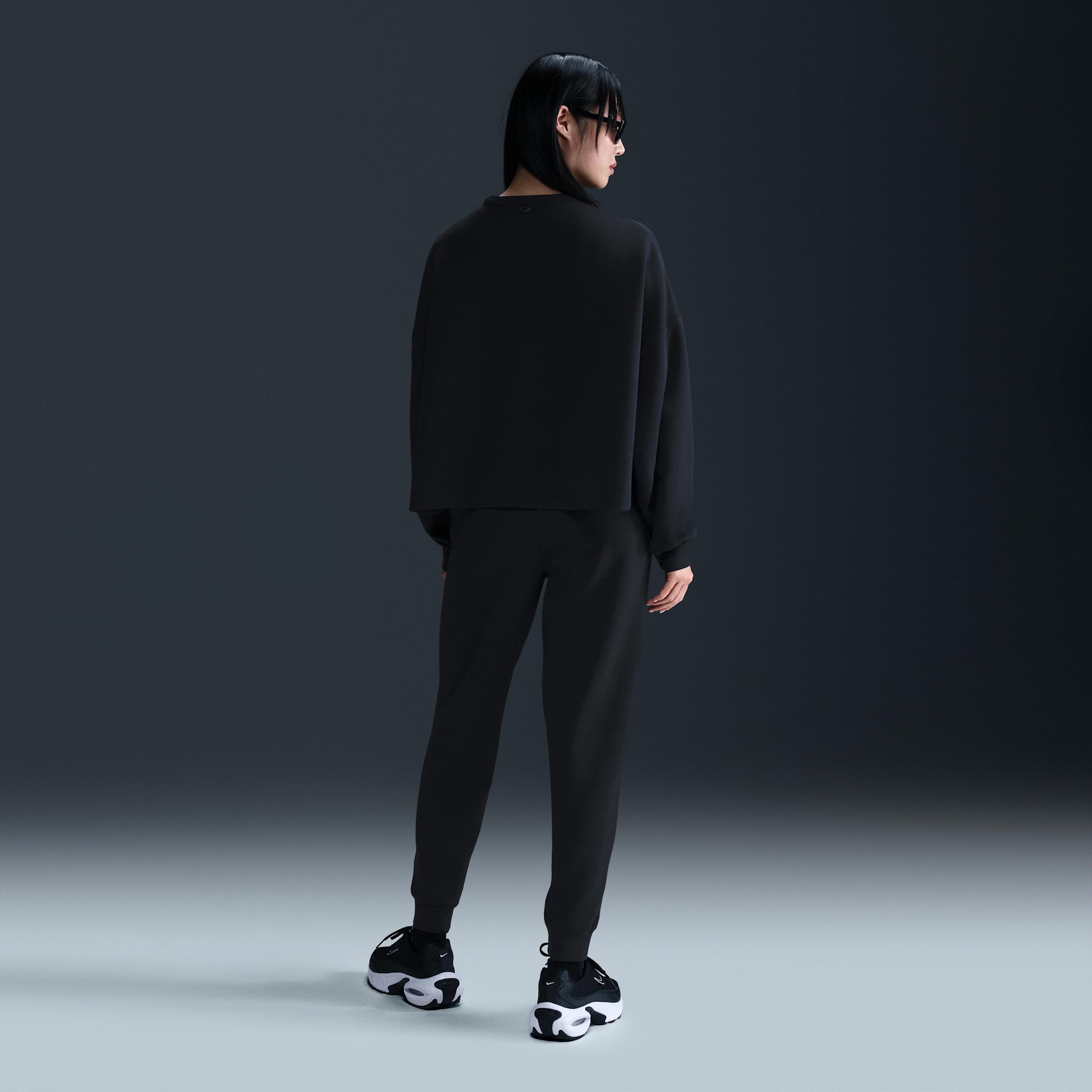 Nike Womens 24.7 ImpossiblySoft Dri-FIT Oversized Crew-Neck Top | HQ8193-010 Product Image