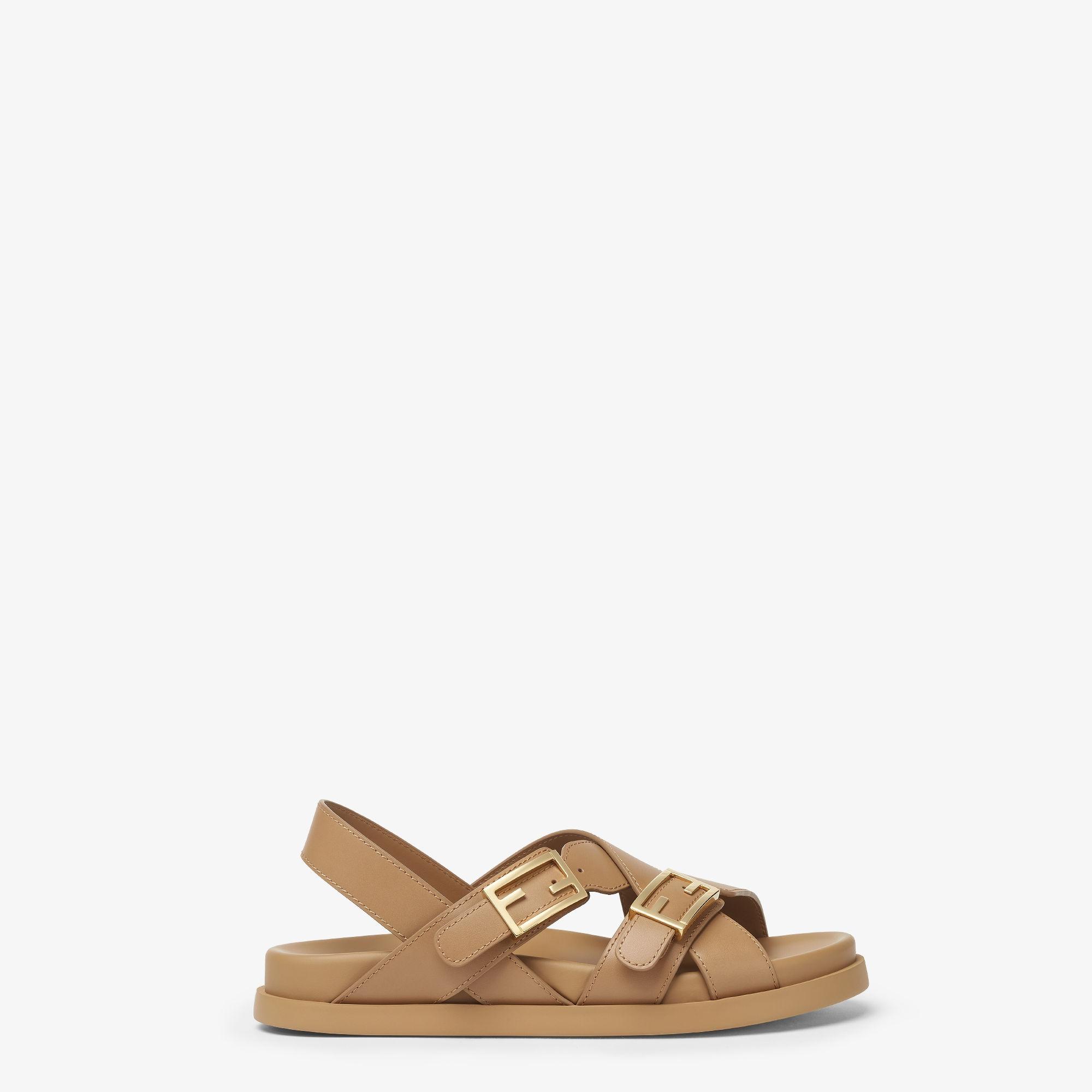 Fendi FeelBeige leather slides Product Image