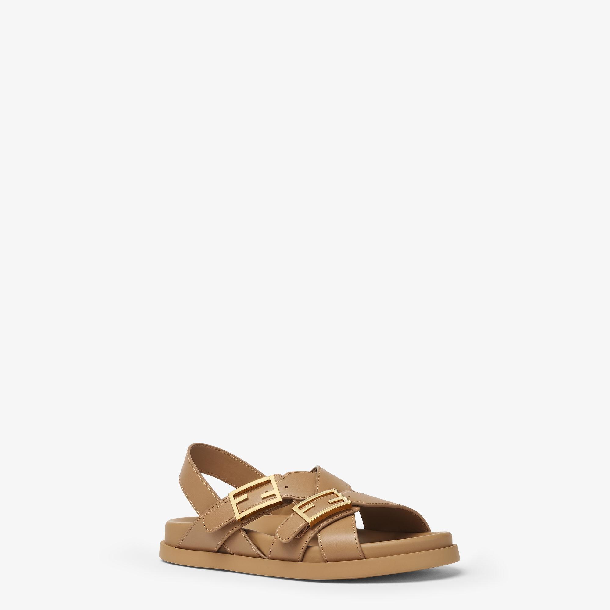 Fendi FeelBeige leather slides Product Image