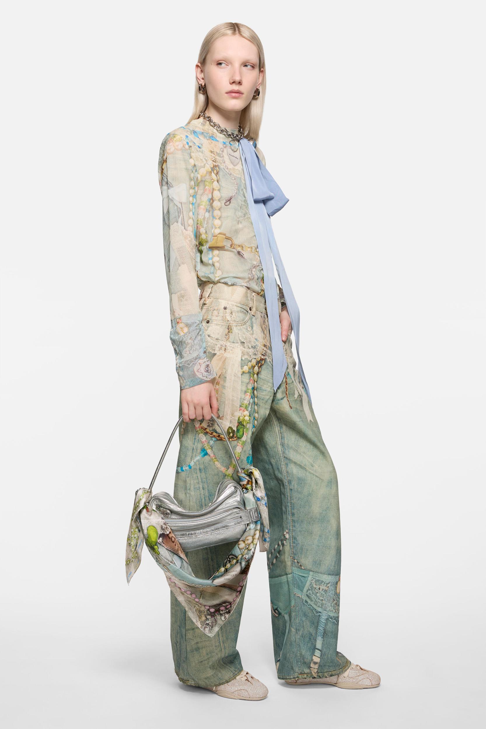 Printed silk scarf Product Image