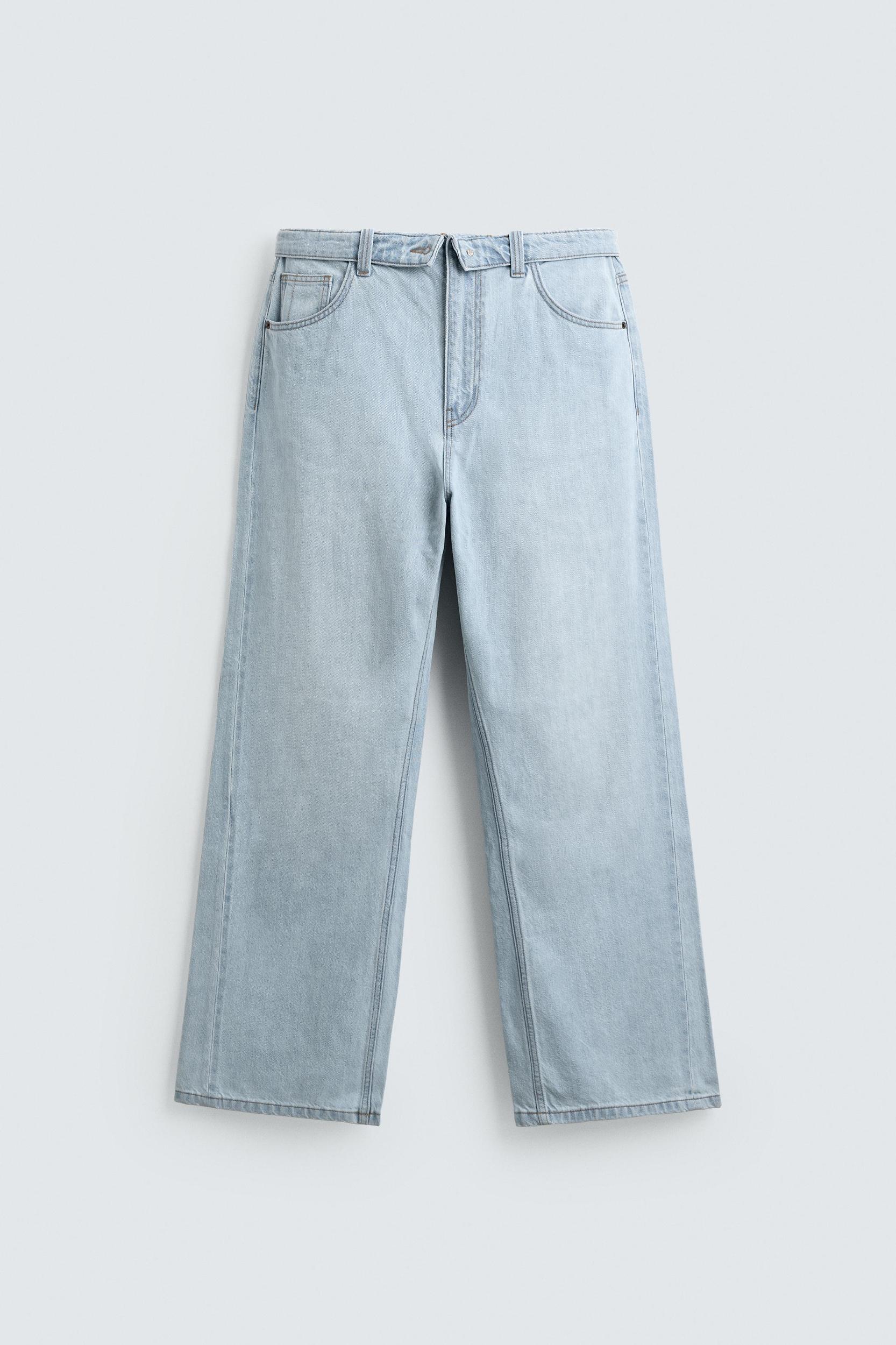 FLARE FIT JEANS Product Image