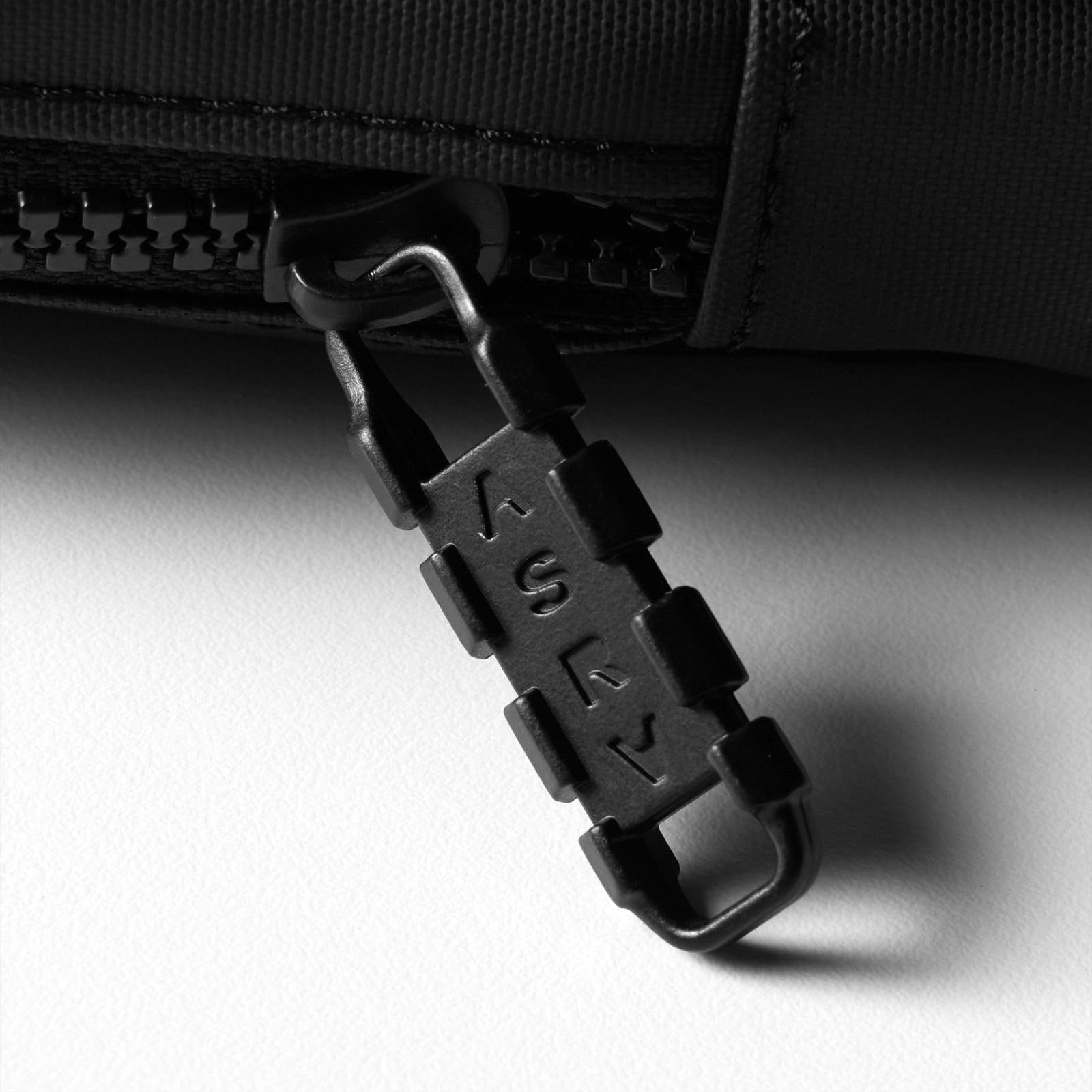 0582. Waterproof Phone Holster Bag - Black Product Image