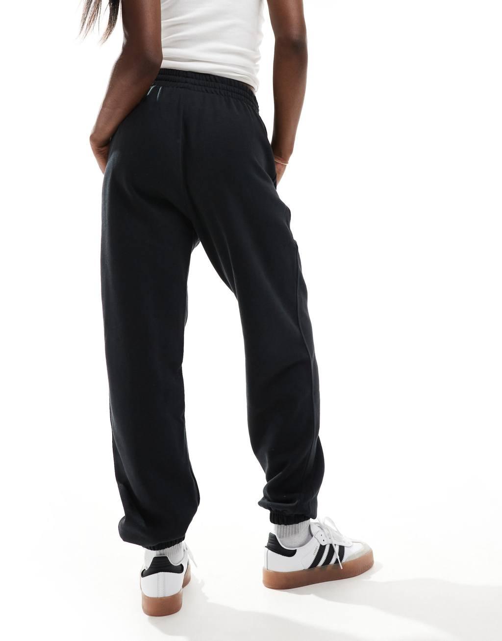 adidas Originals essential track pants in black Product Image