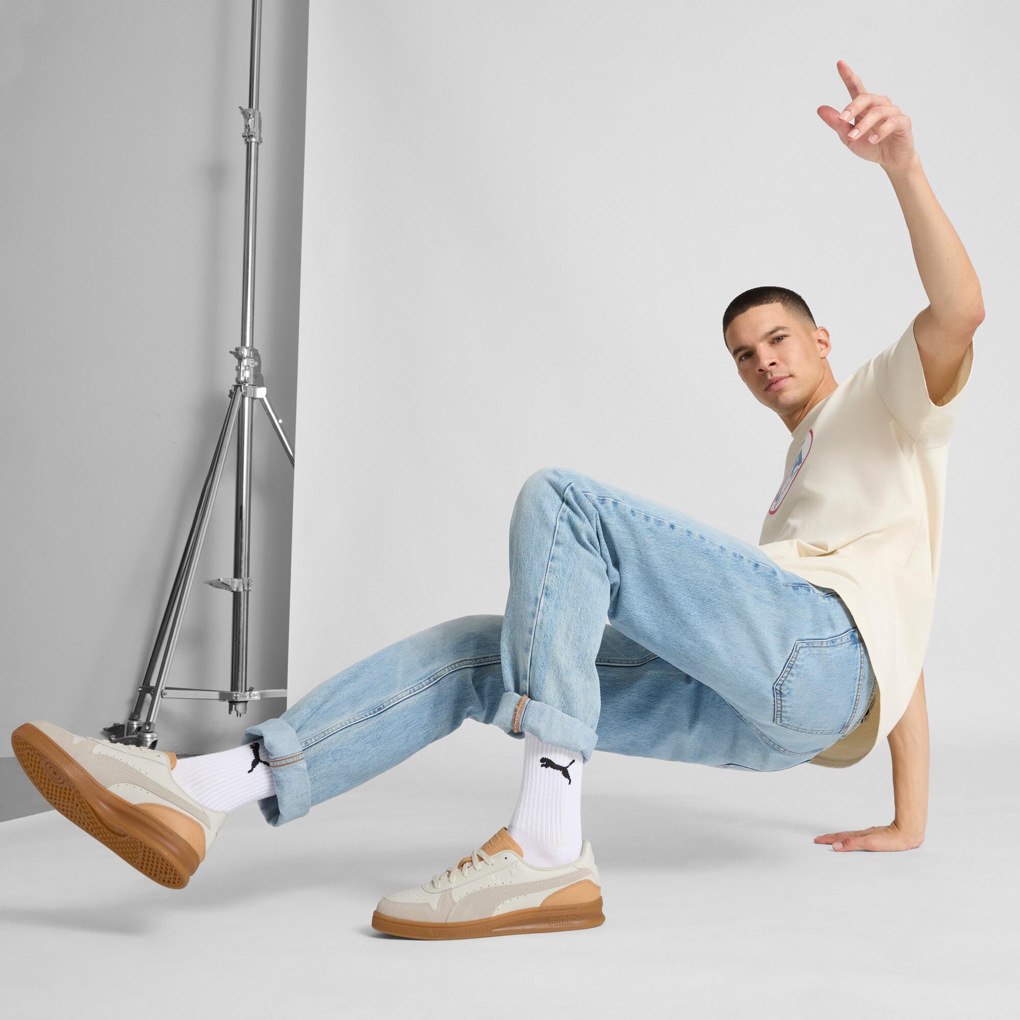 Indoor Special Sneakers Product Image