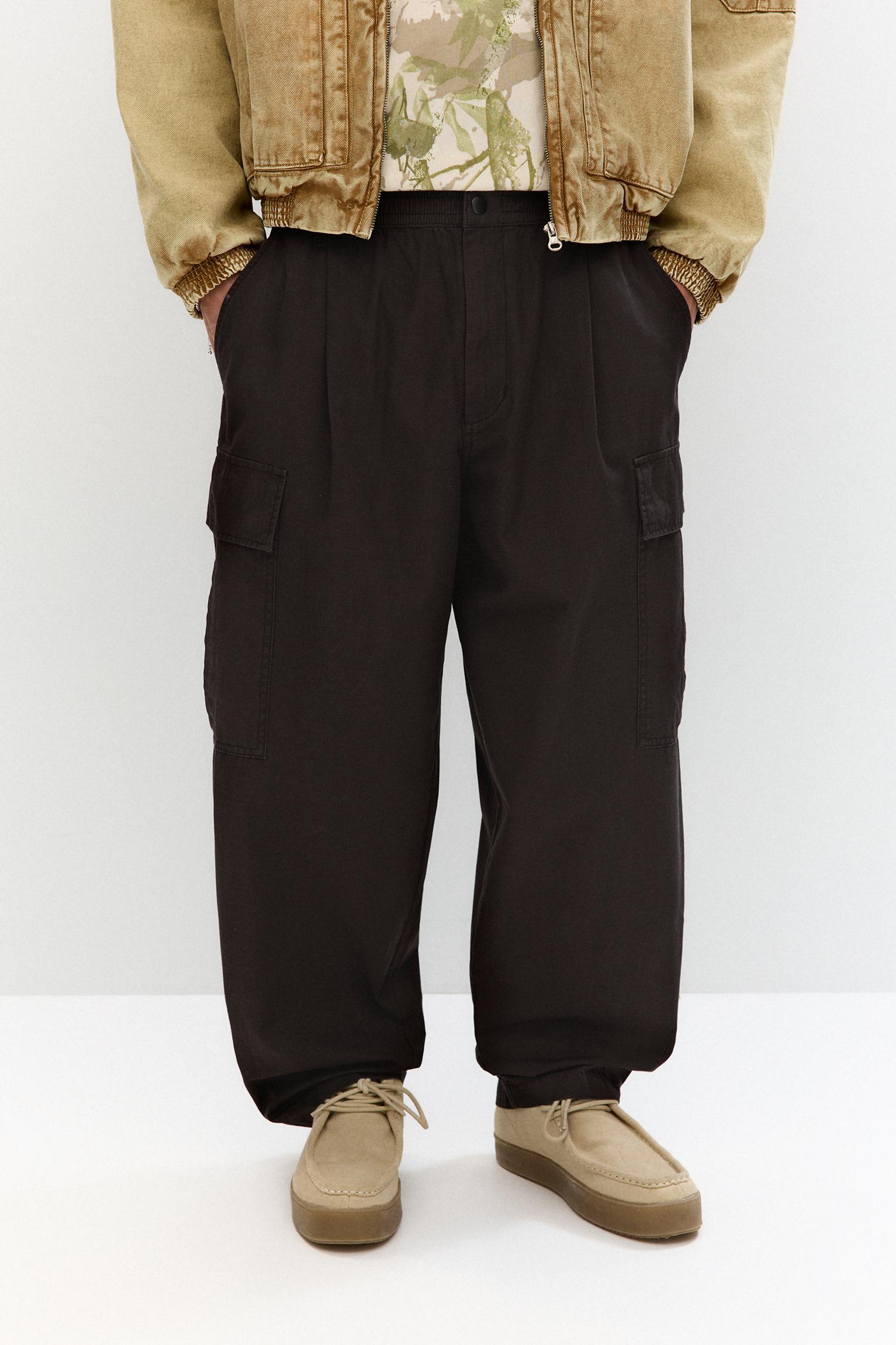 Balloon fit cargo pants Product Image