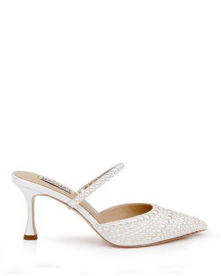 Women's Duchess Faux Pearl Pumps Product Image