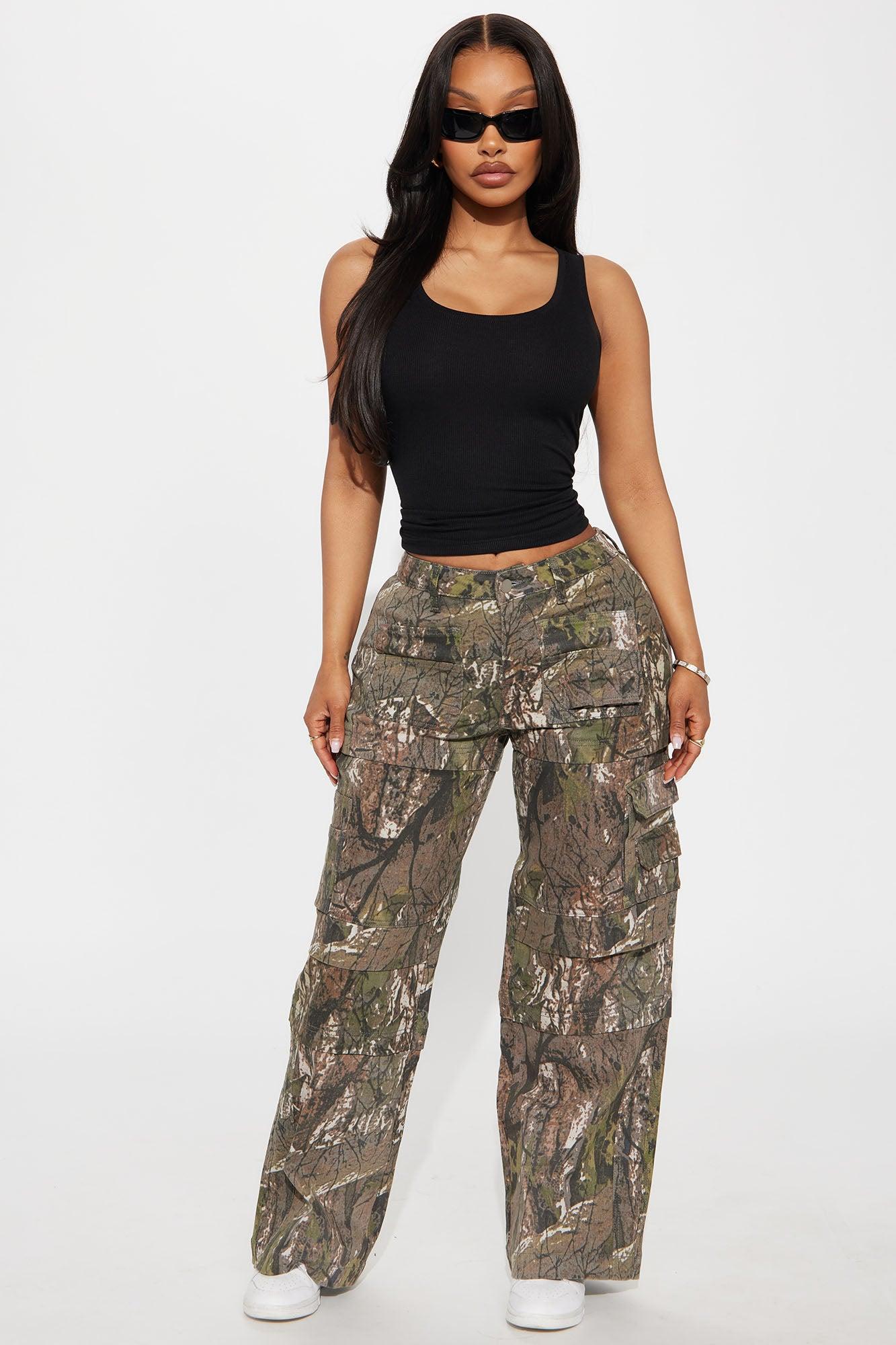 Elysia Ribbed Scoop Neck Tank Top - Black Product Image