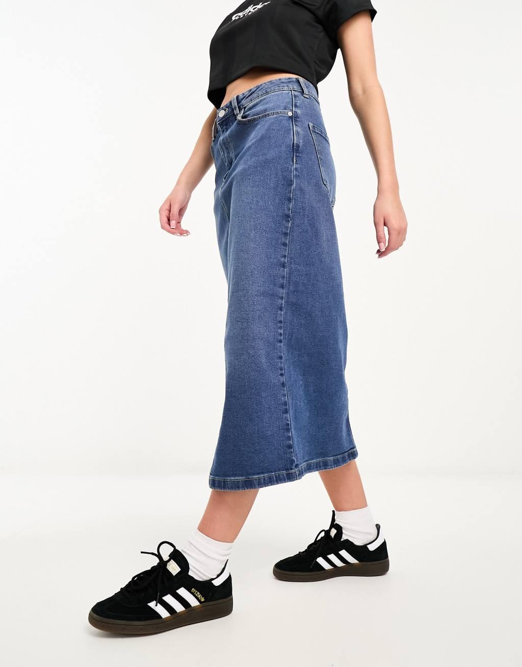 Noisy May denim midi skirt in mid blue Product Image