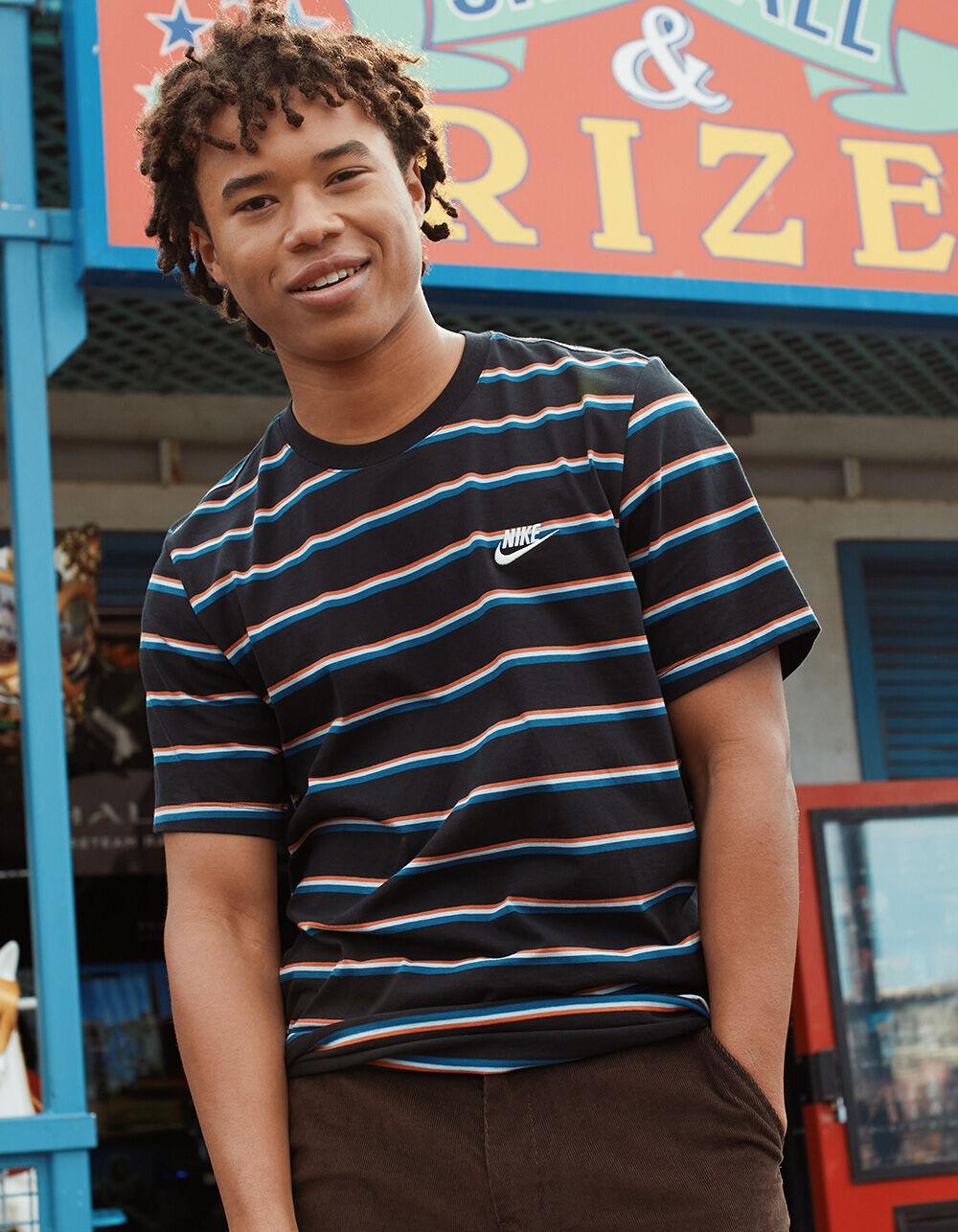 NIKE Sportswear Club Mens Stripe Tee - BLACK Product Image