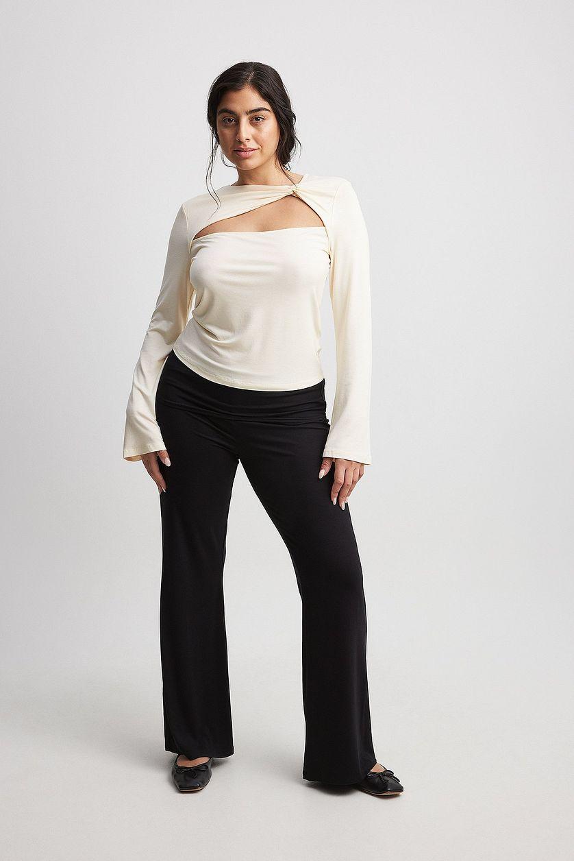 Soft Line Twist Top Offwhite Product Image