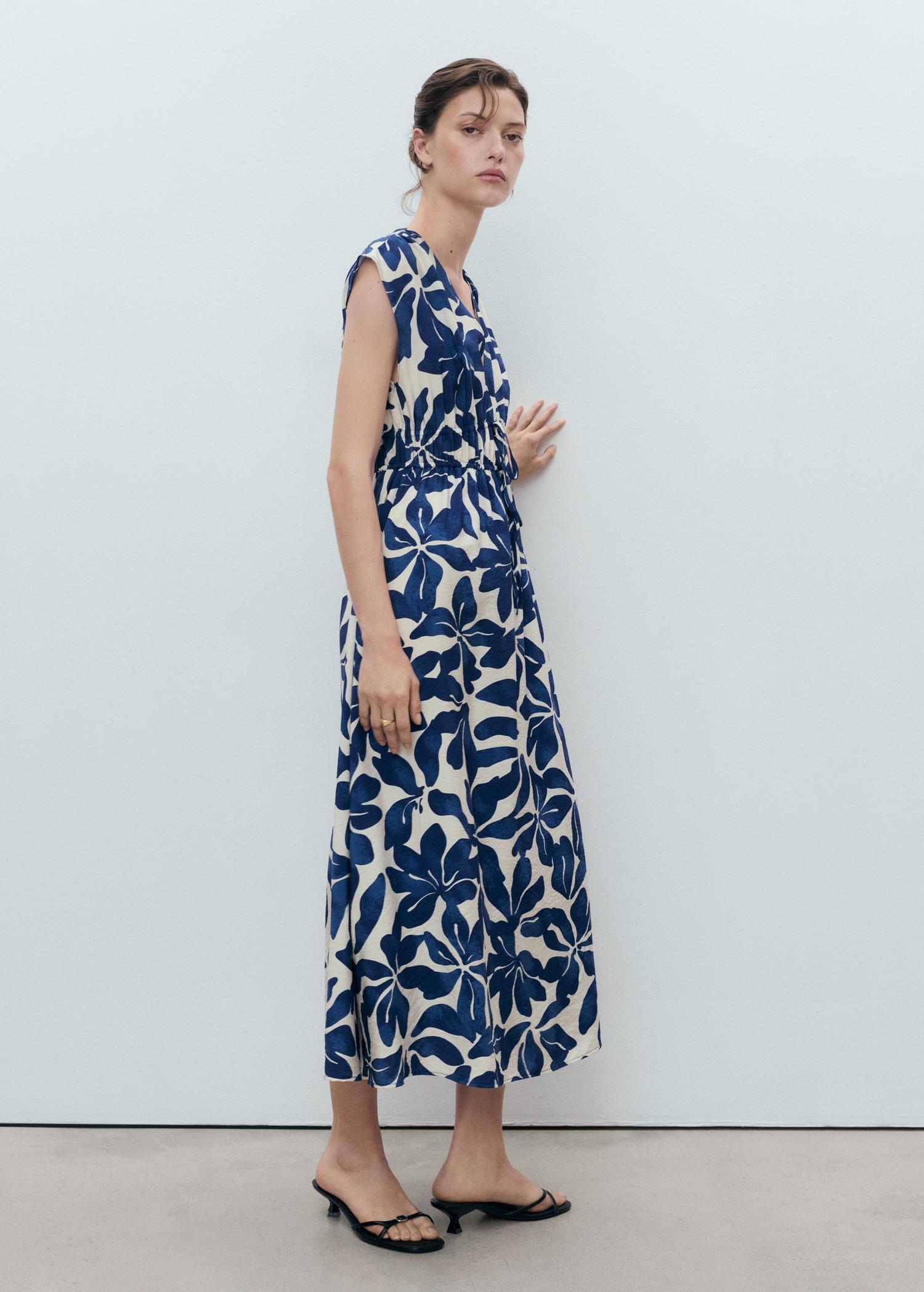 Long printed dress - Women | MANGO USA Product Image
