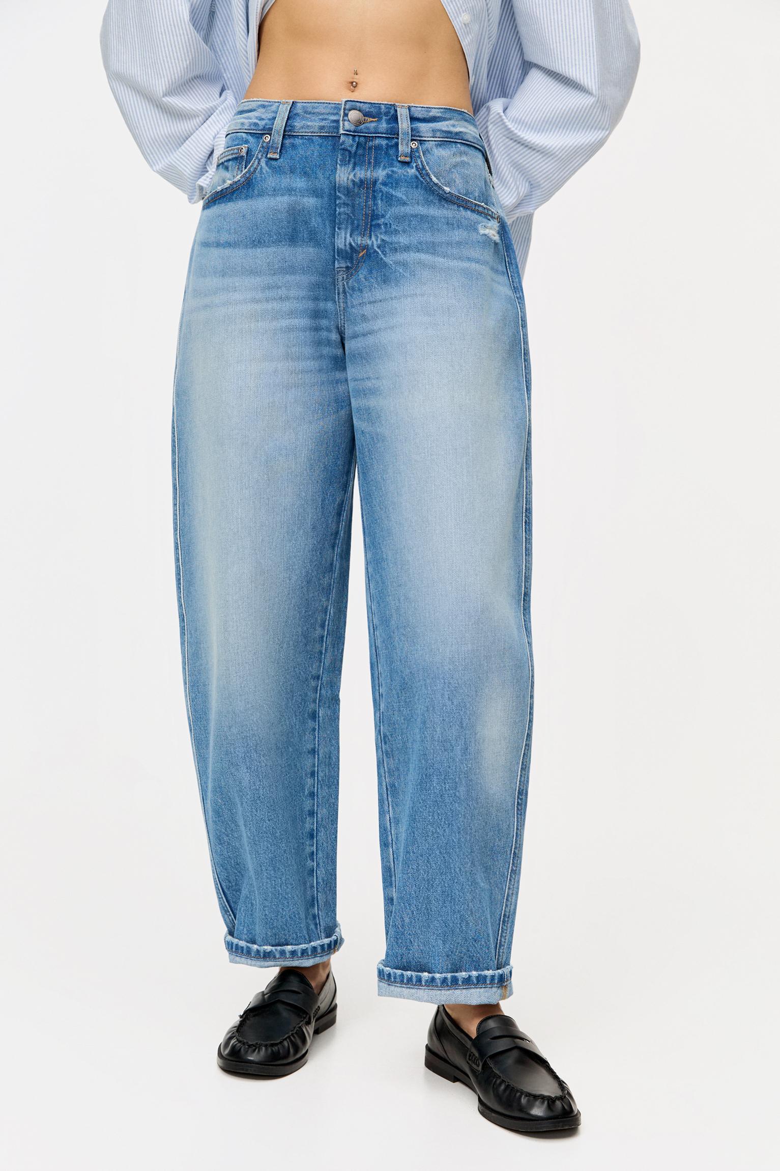 Mid-rise balloon fit jeans Product Image