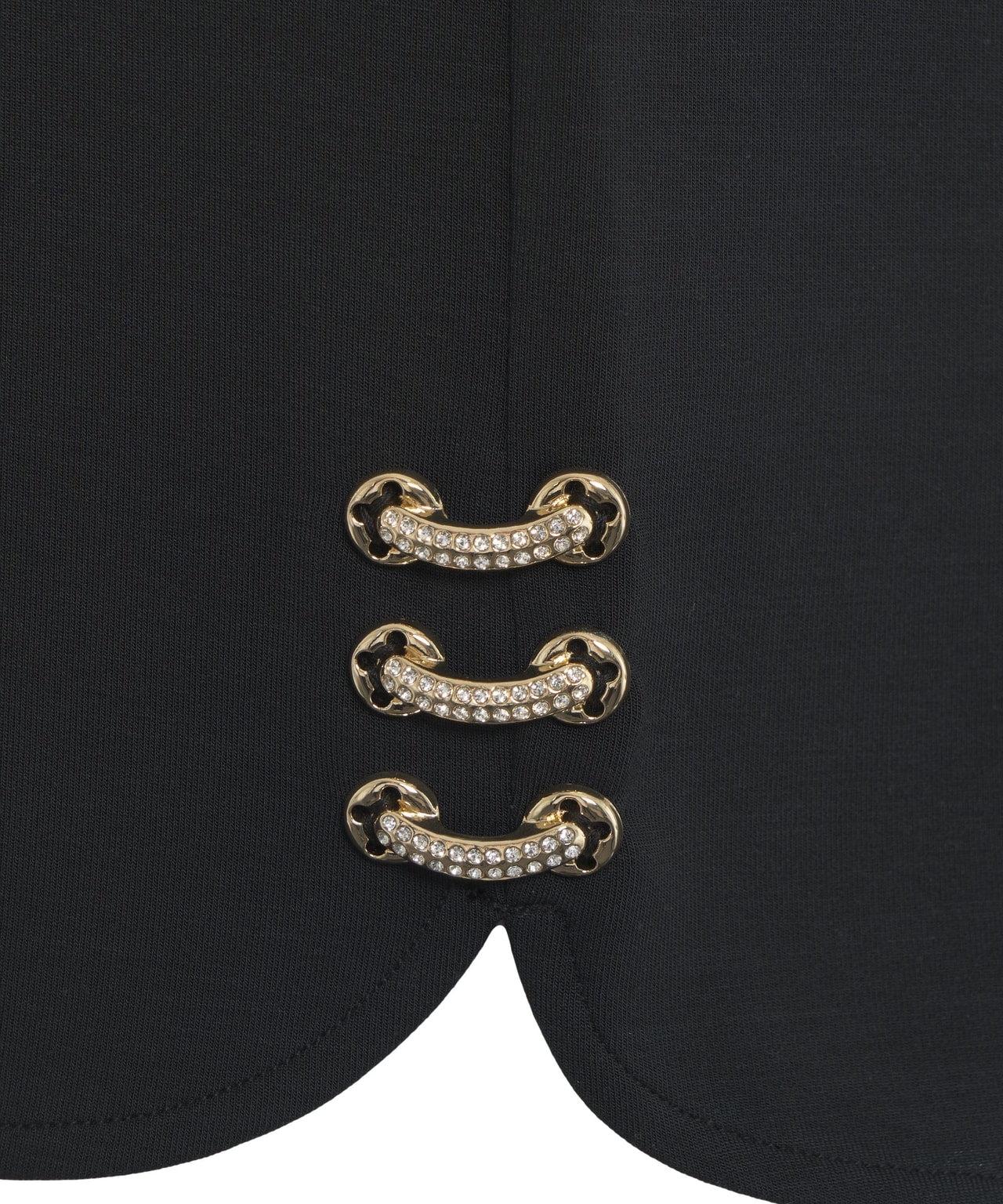 Shorts with applique Product Image