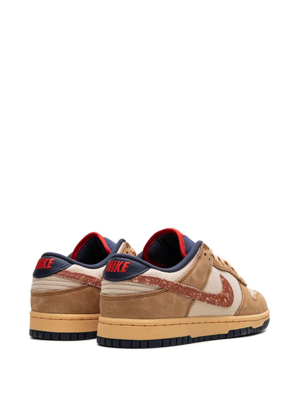 Dunk Low "Vintage Green" sneakers Product Image
