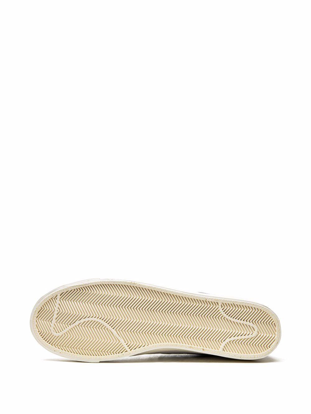 Blazer Low &apos;77 Vintage "White/Black" sneakers Product Image