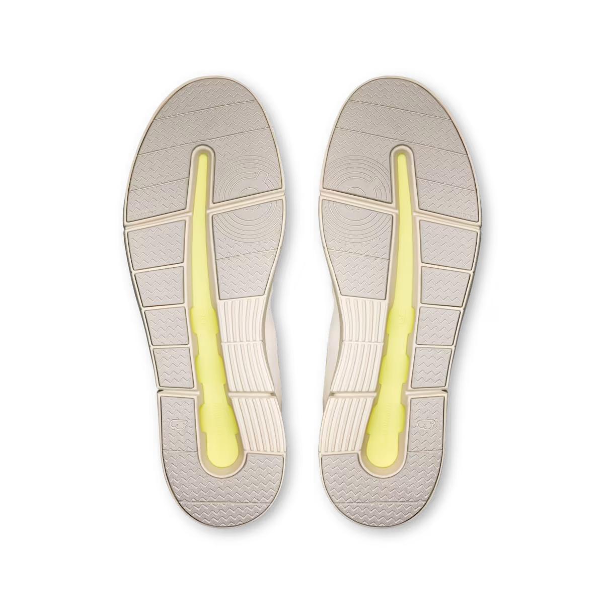 On Running Mens The Roger Advantage - Ivory Evergreen Product Image