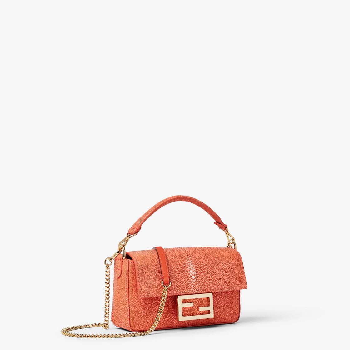 Charm ChainGold-colored metal charm Product Image