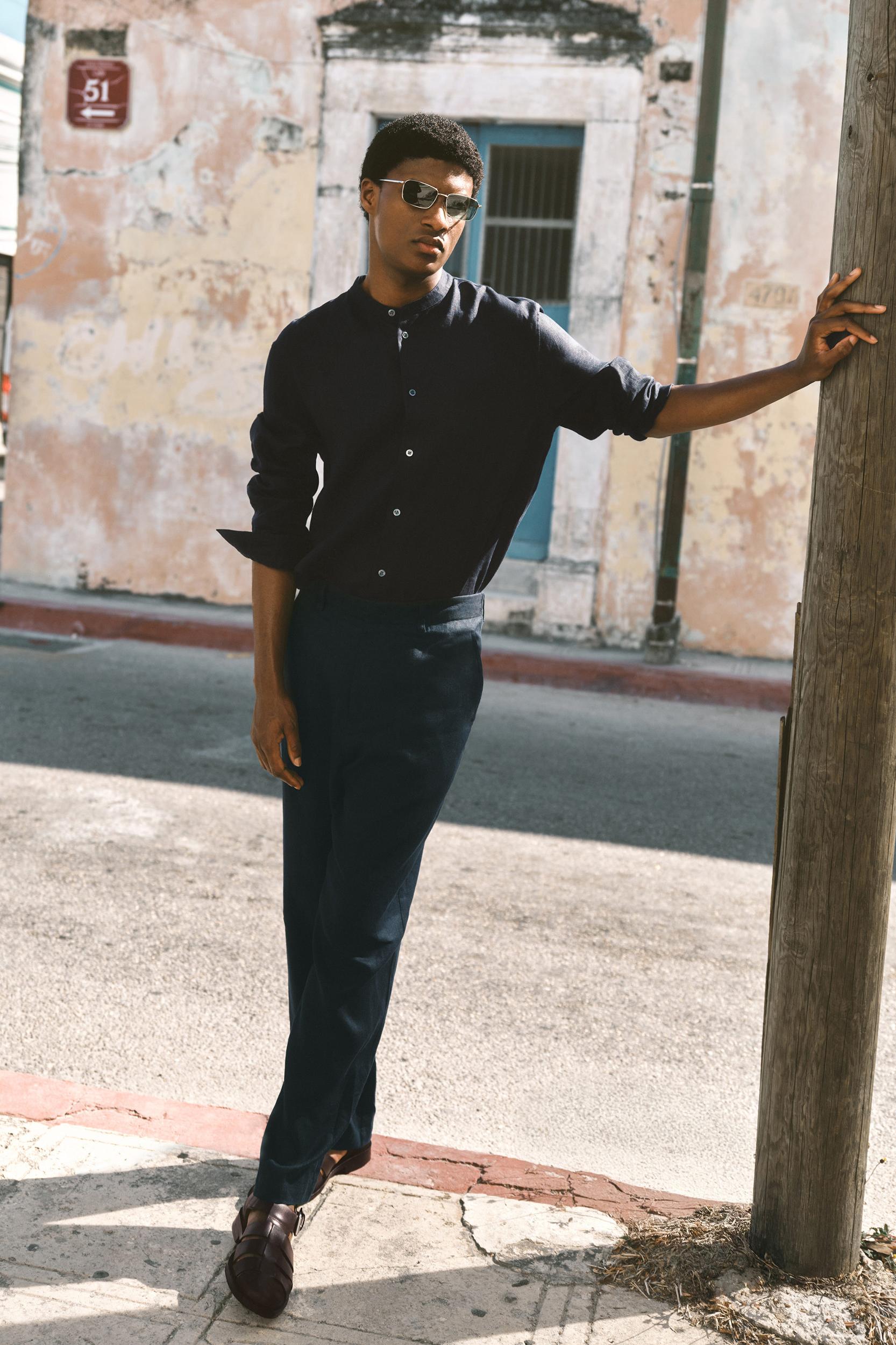 RELAXED LINEN TAPERED PANTS Product Image