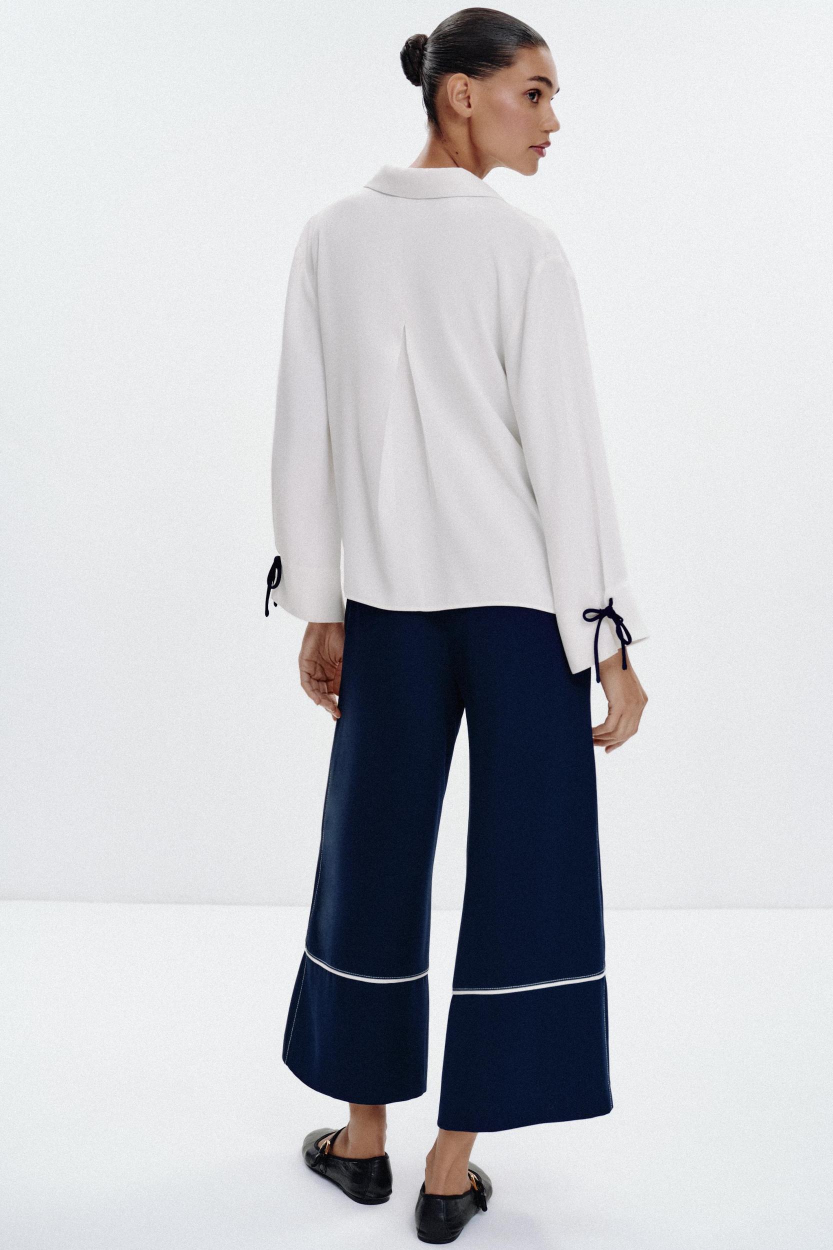 CONTRAST TRIM SHIRT Product Image