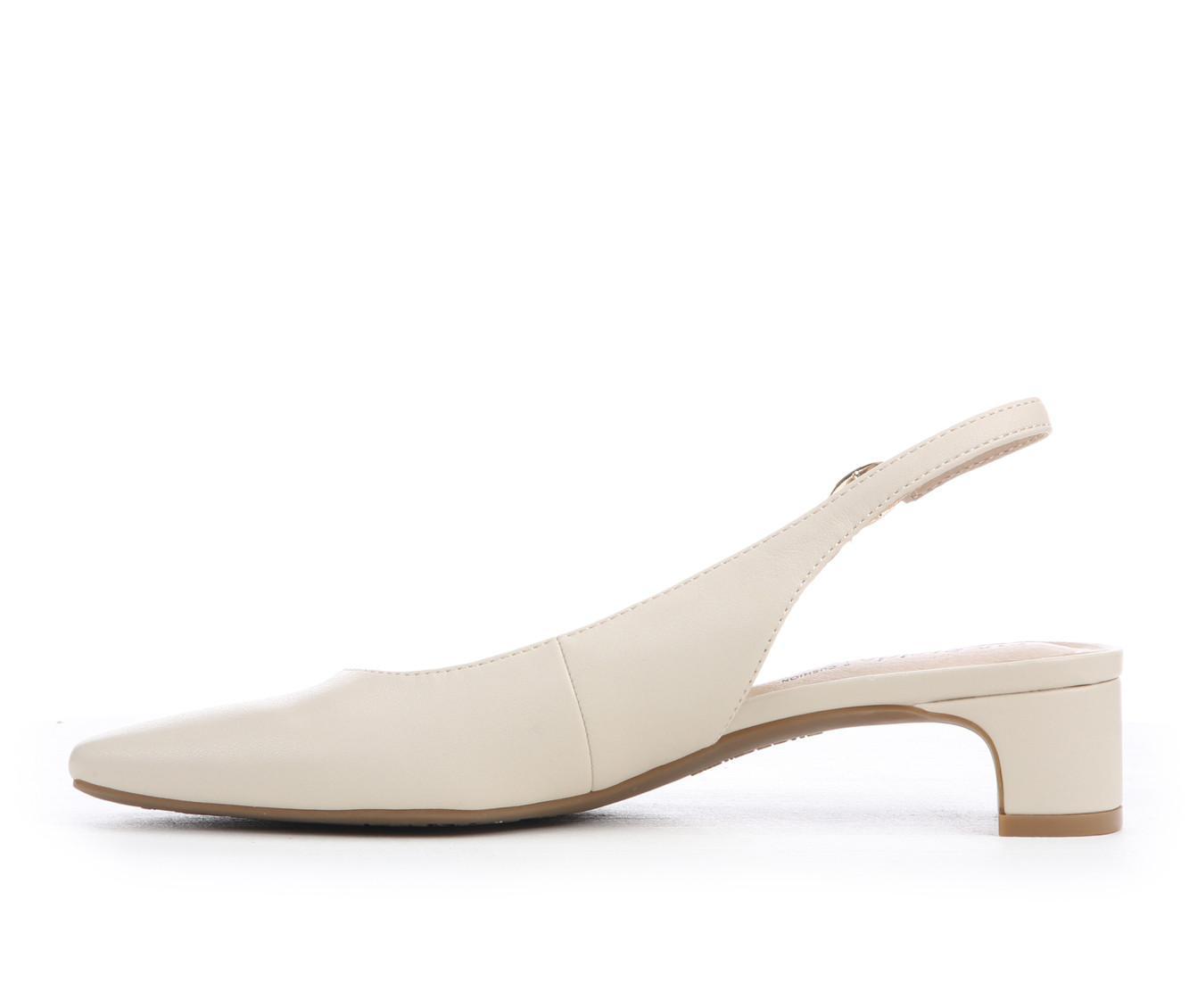 Women's LifeStride Lorena Pumps Product Image