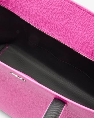 Anna Zipped Tote Product Image