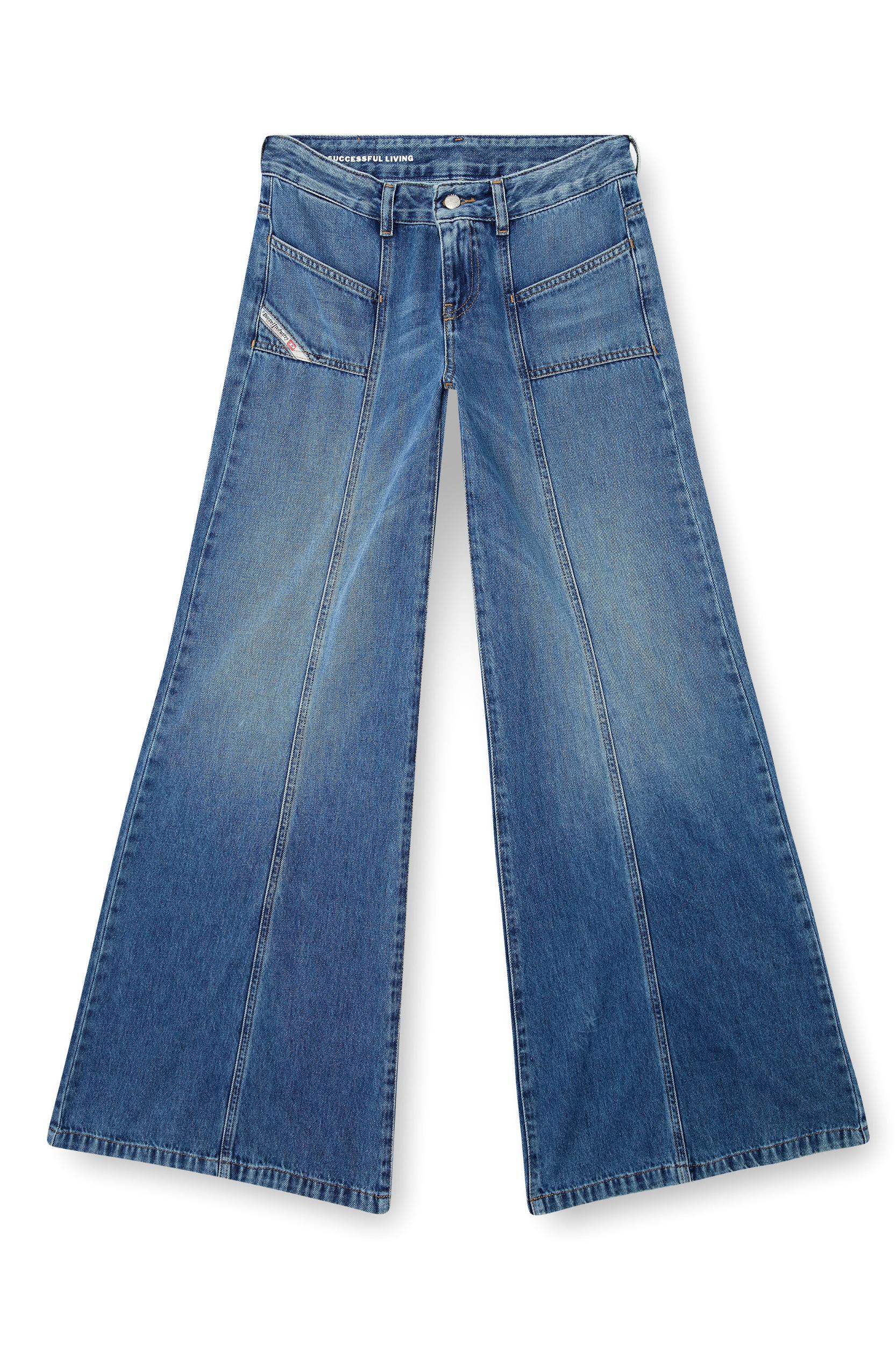 Flare Jeans D-Akii 09M56 Product Image