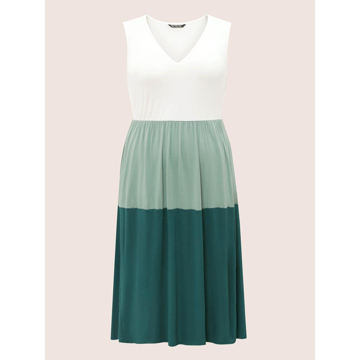 Plus Size Colorblock Contrast Sleeveless Pocket Ruffle Hem Tank Dress Cyan Women Casual Non V-neck Sleeveless Curvy Midi Dress BloomChic 10/M Product Image