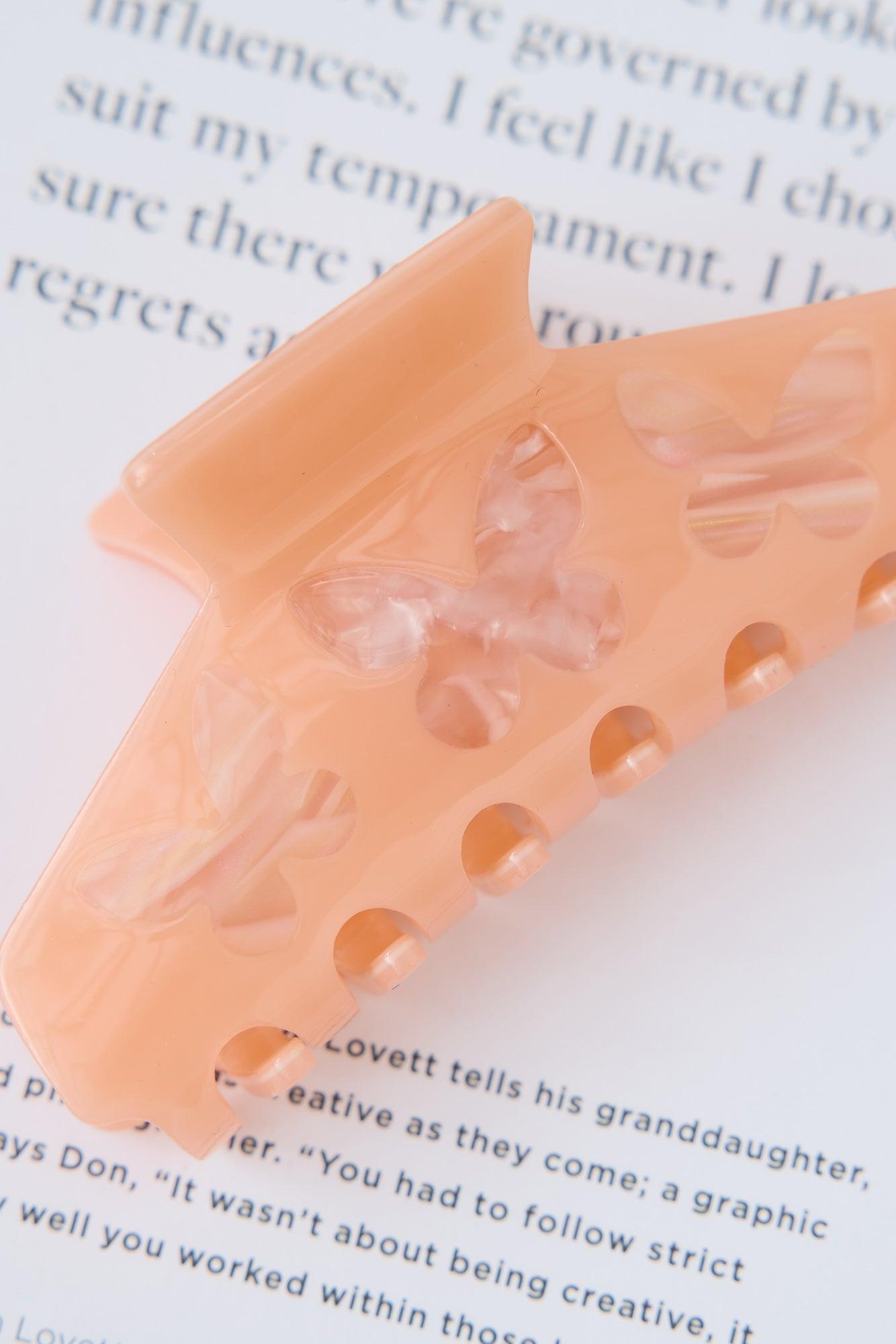 Kylie Claw Clip Pink Product Image