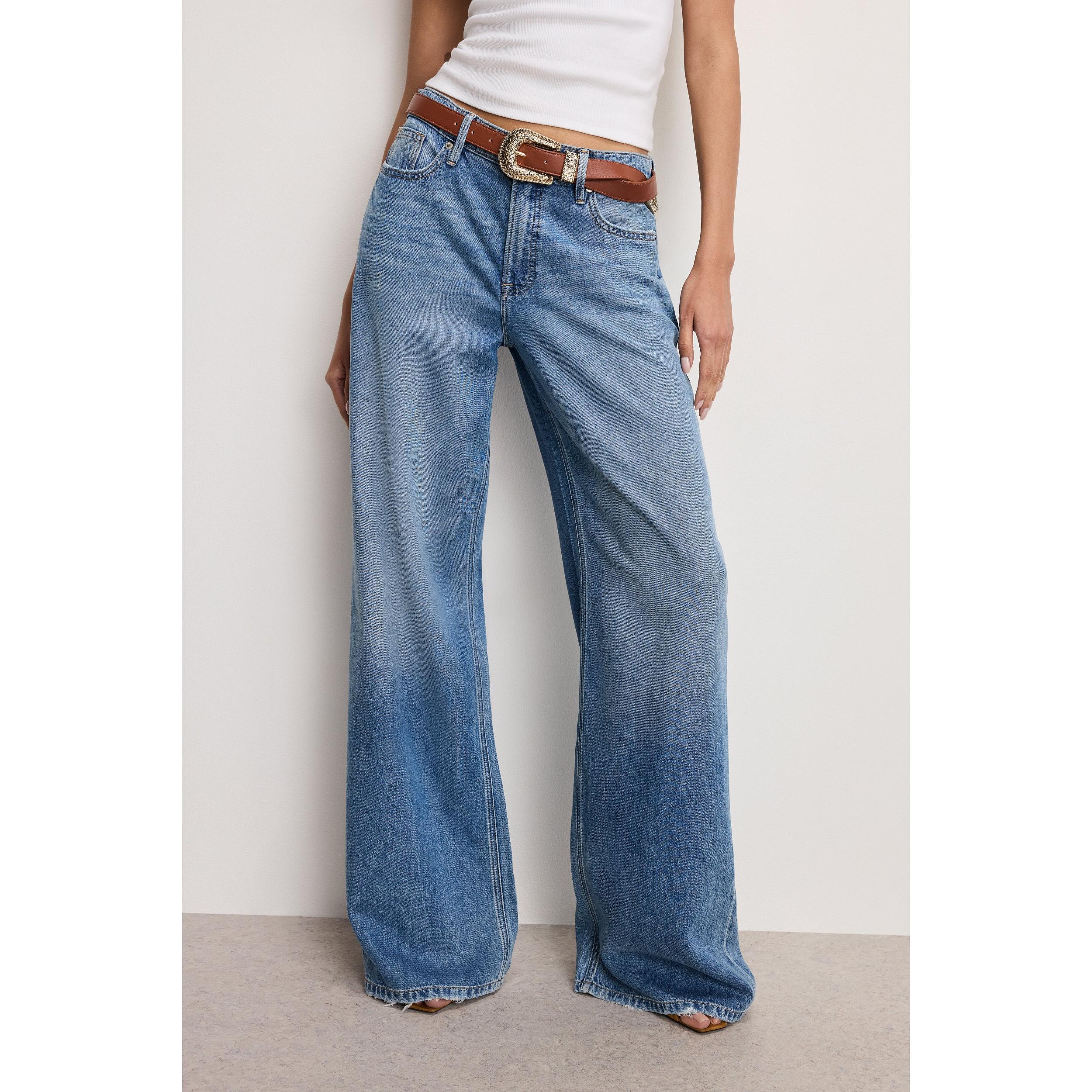Womens Weightless Good Standard Ease Wide-Leg Jeans Product Image