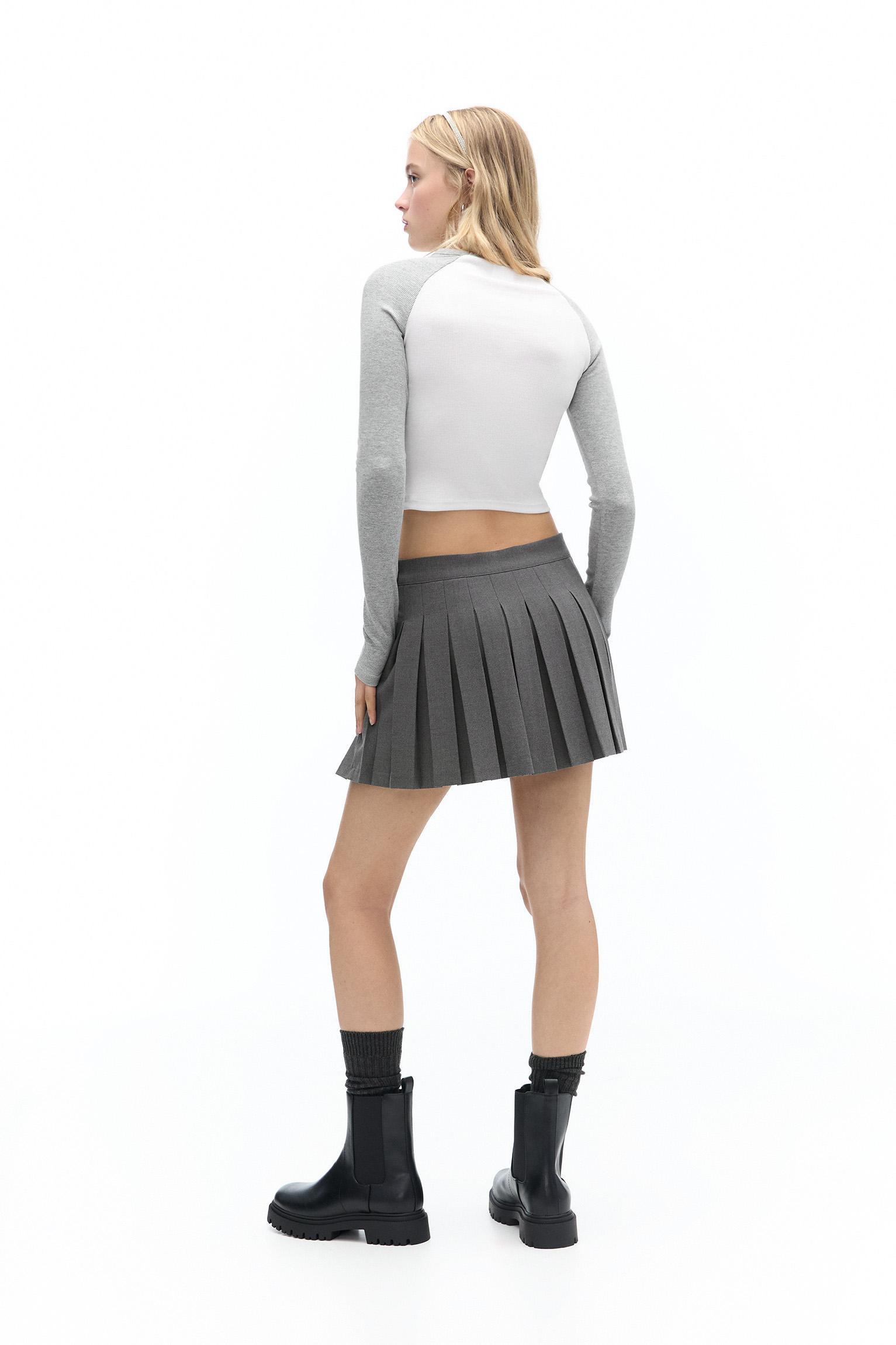 T-shirt with long raglan sleeves Product Image