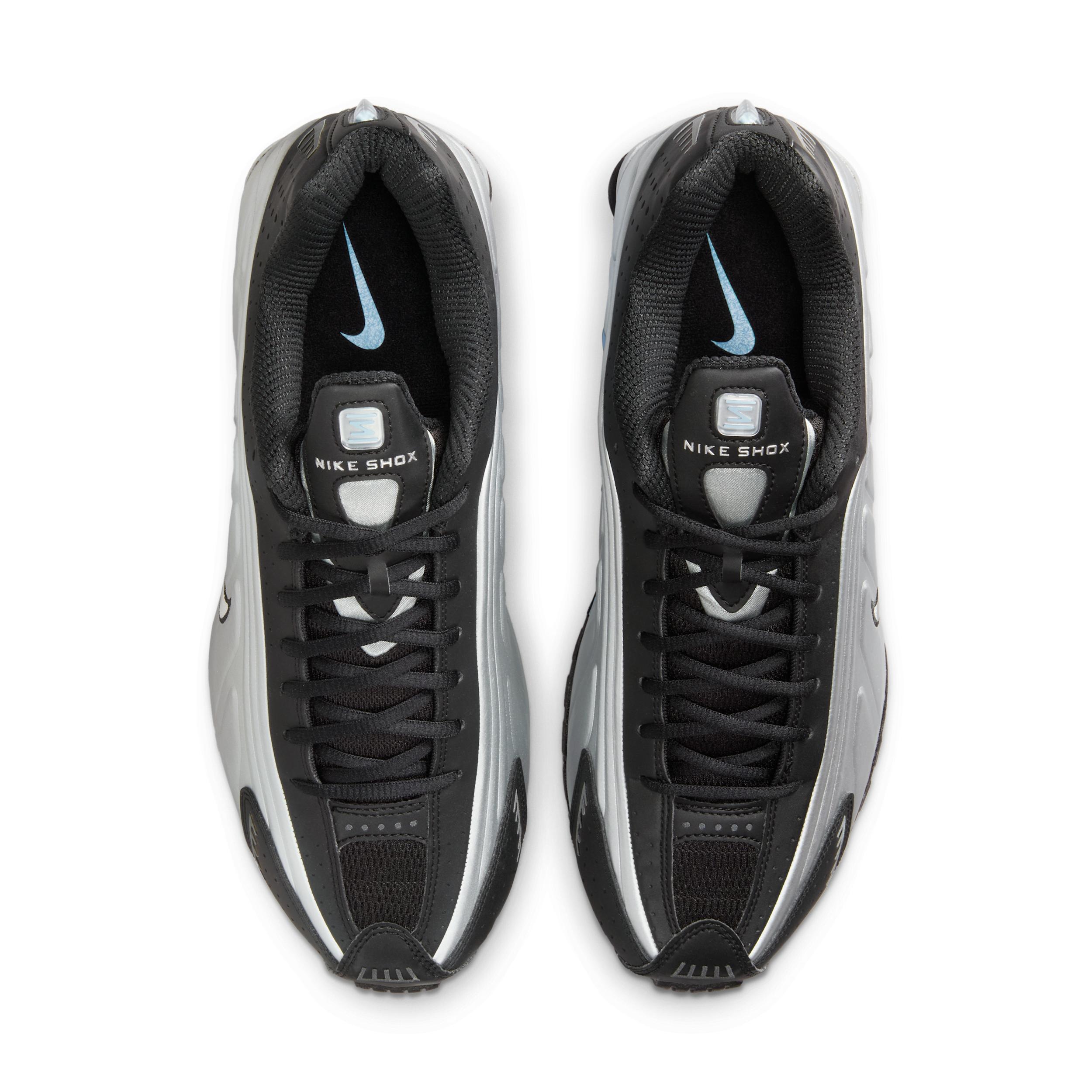 Nike Men's Shox R4 Shoes Product Image
