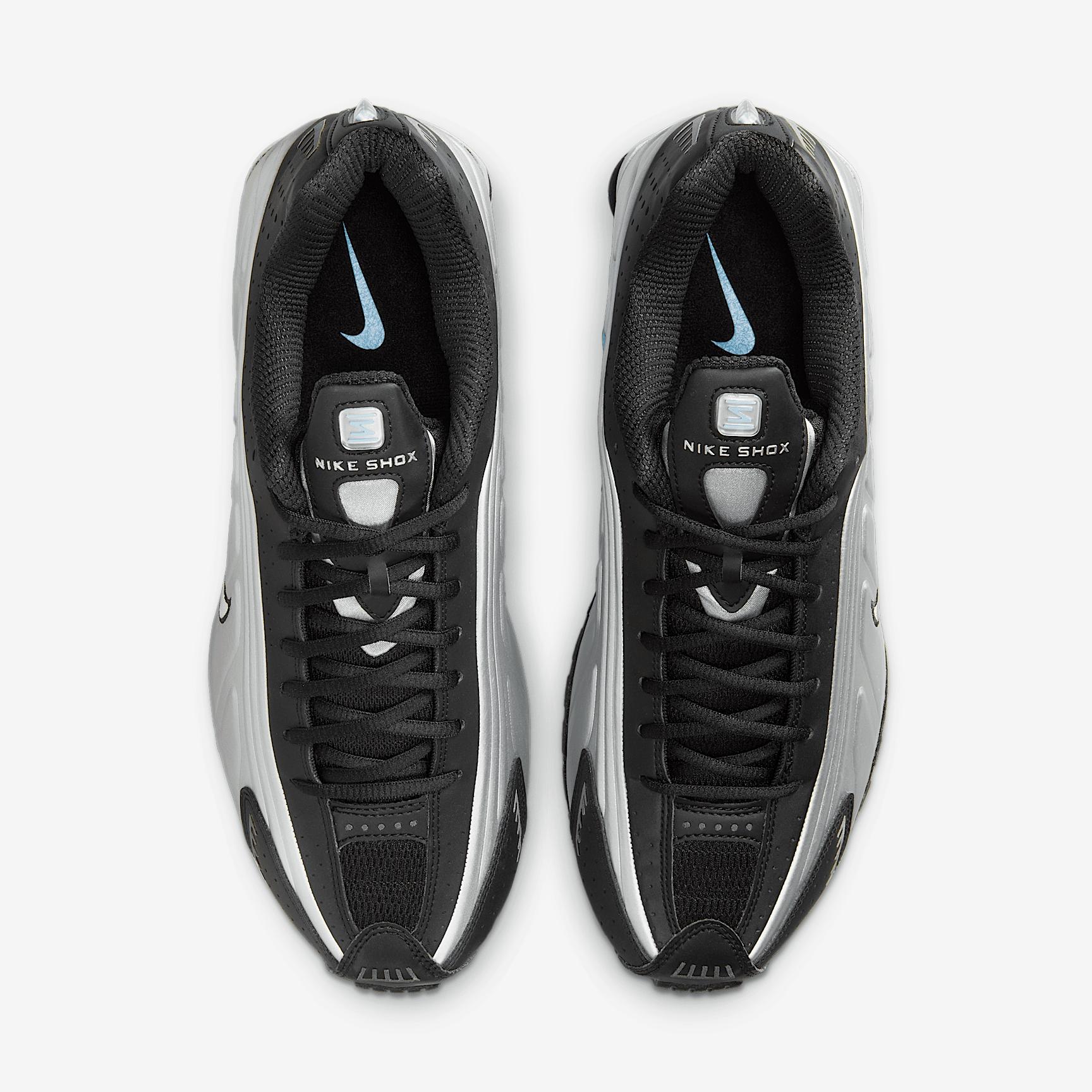 Nike Men's Shox R4 Shoes Product Image