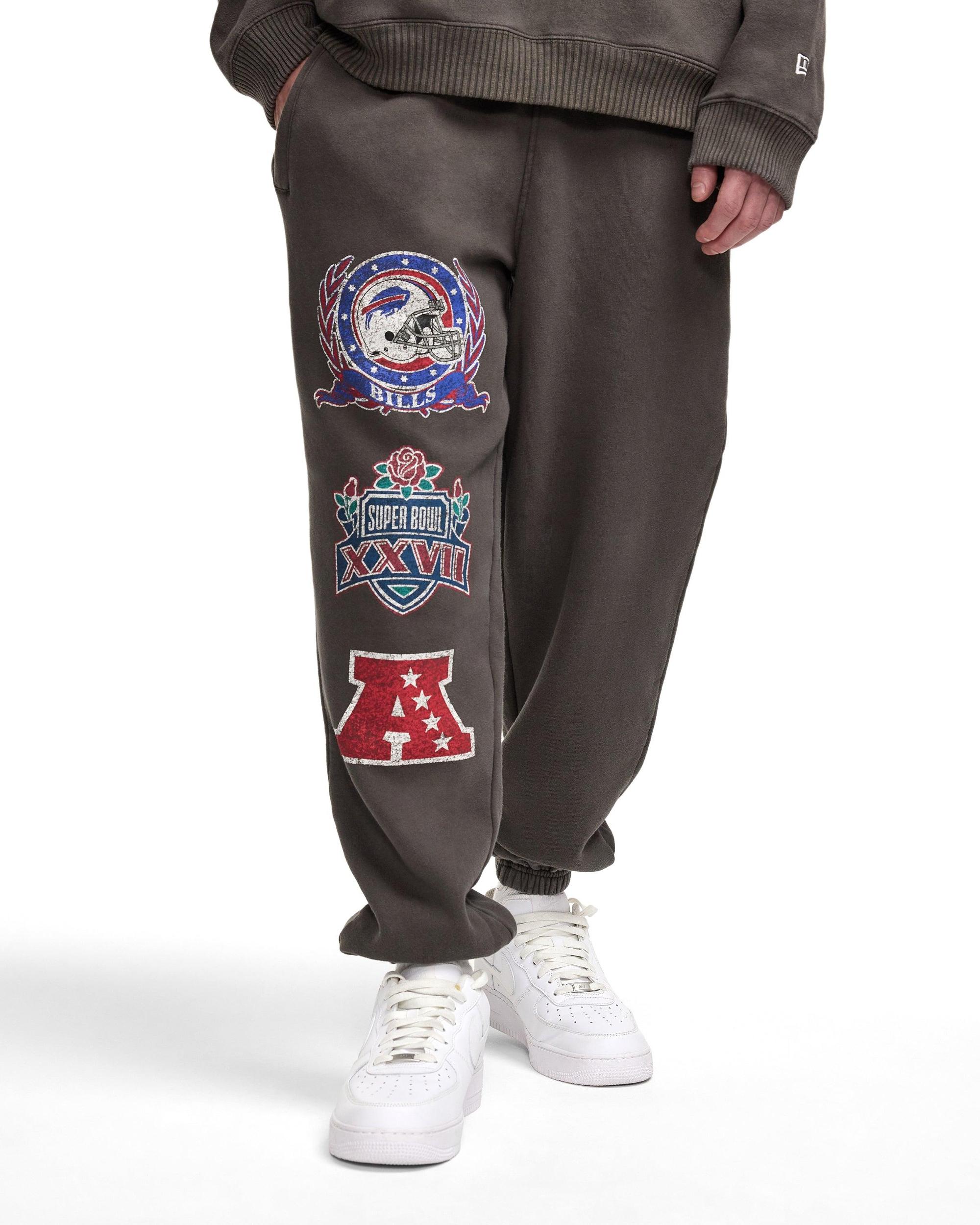 Kansas City Chiefs Oversized Essentials Sweatpants Male Product Image