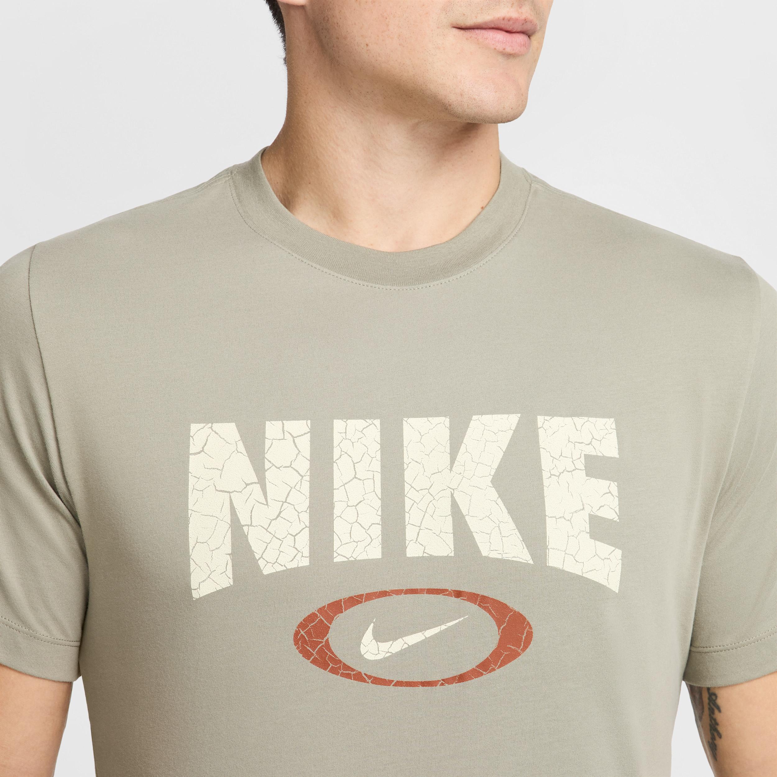 Nike Men's Dri-FIT Fitness T-Shirt Product Image