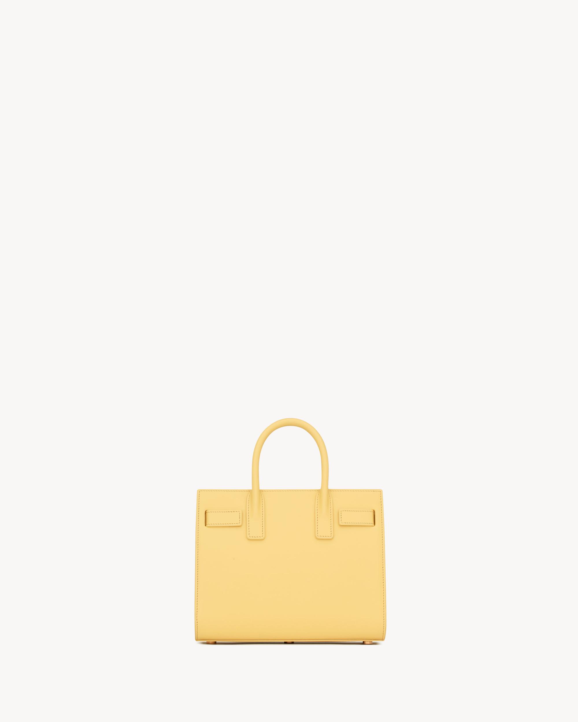 SAC DE JOUR in smooth leather – nano Product Image