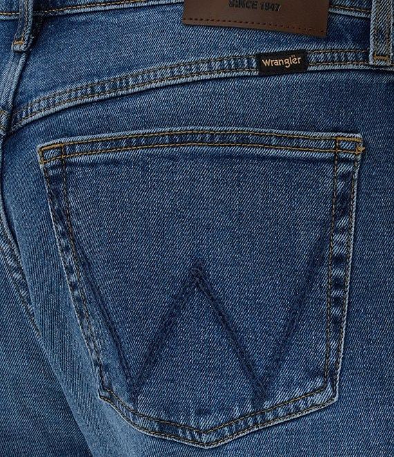 Wrangler® Relaxed Fit Straight Leg Flex Jeans Product Image