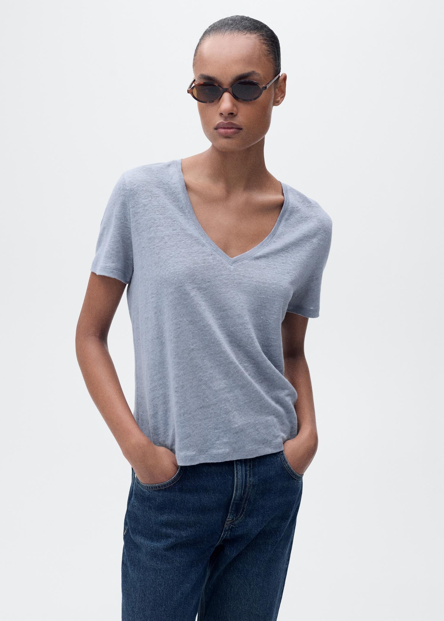 V-neck linen t-shirt - Women | MANGO USA Product Image