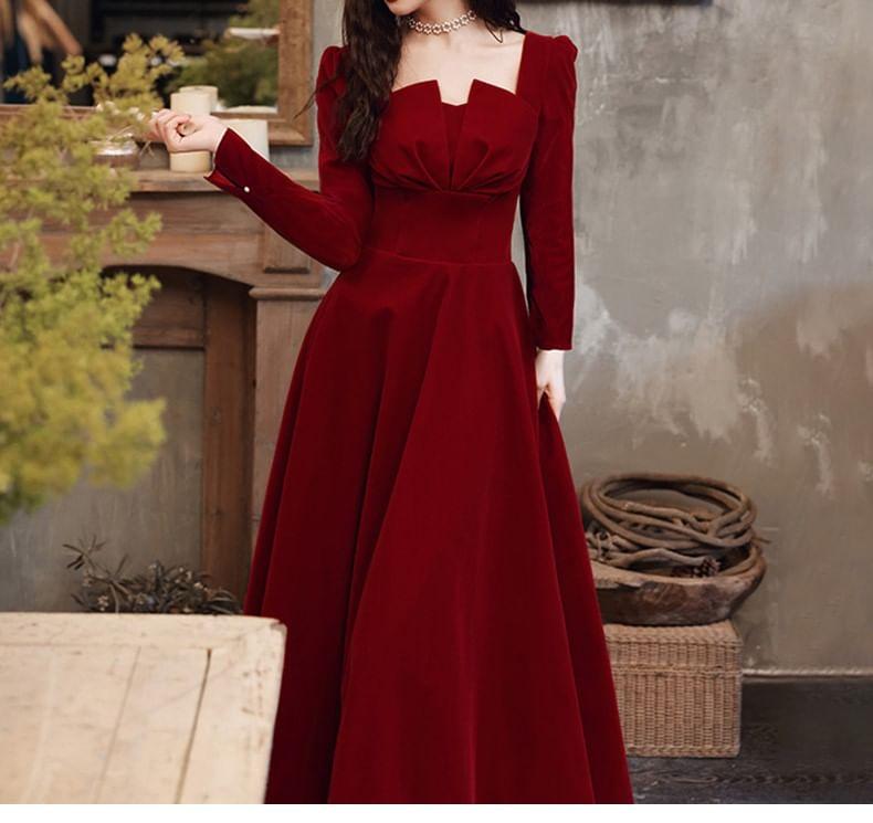 Long-Sleeve Notch Neck Plain Ruched Midi A-Line Cocktail Dress / Evening Gown Product Image