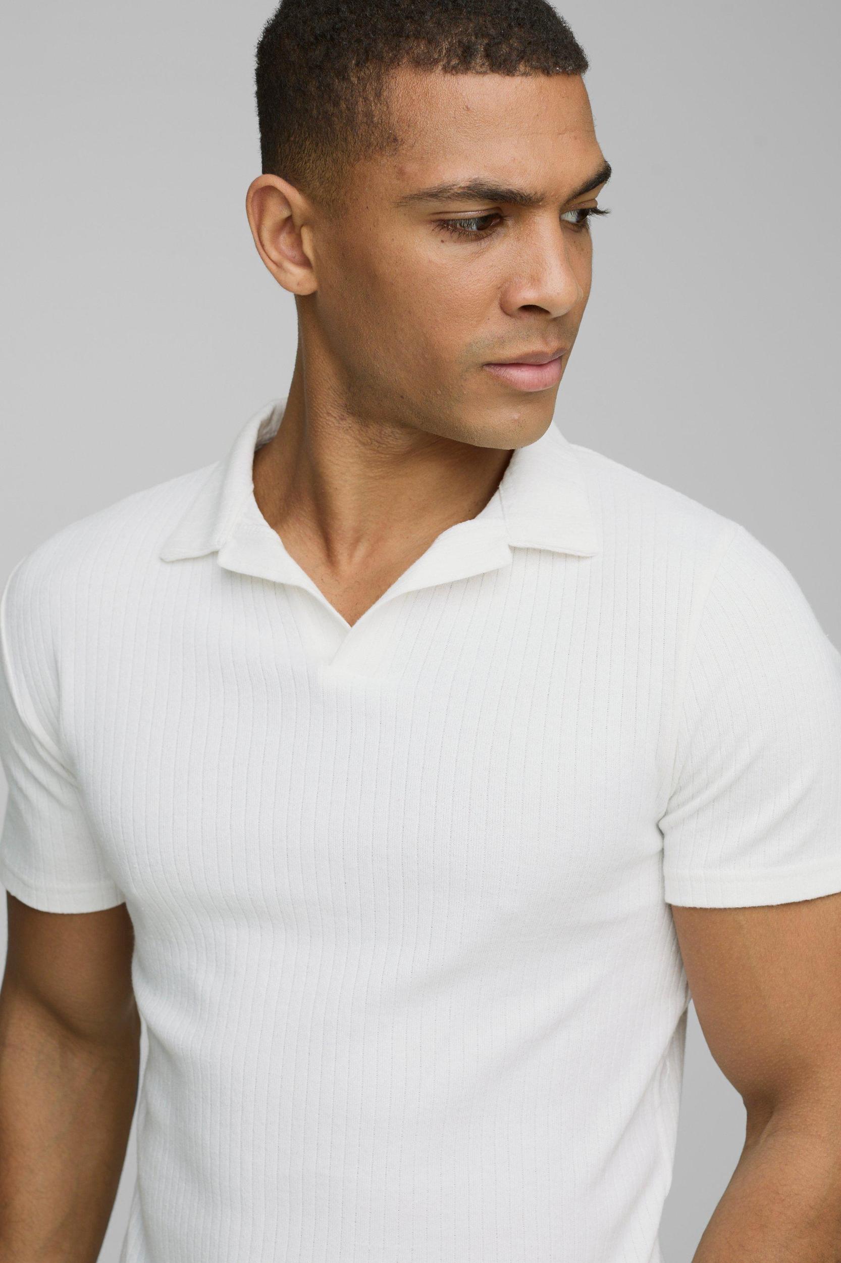 Textured Muscle Fit Revere Polo | boohooMAN USA Product Image