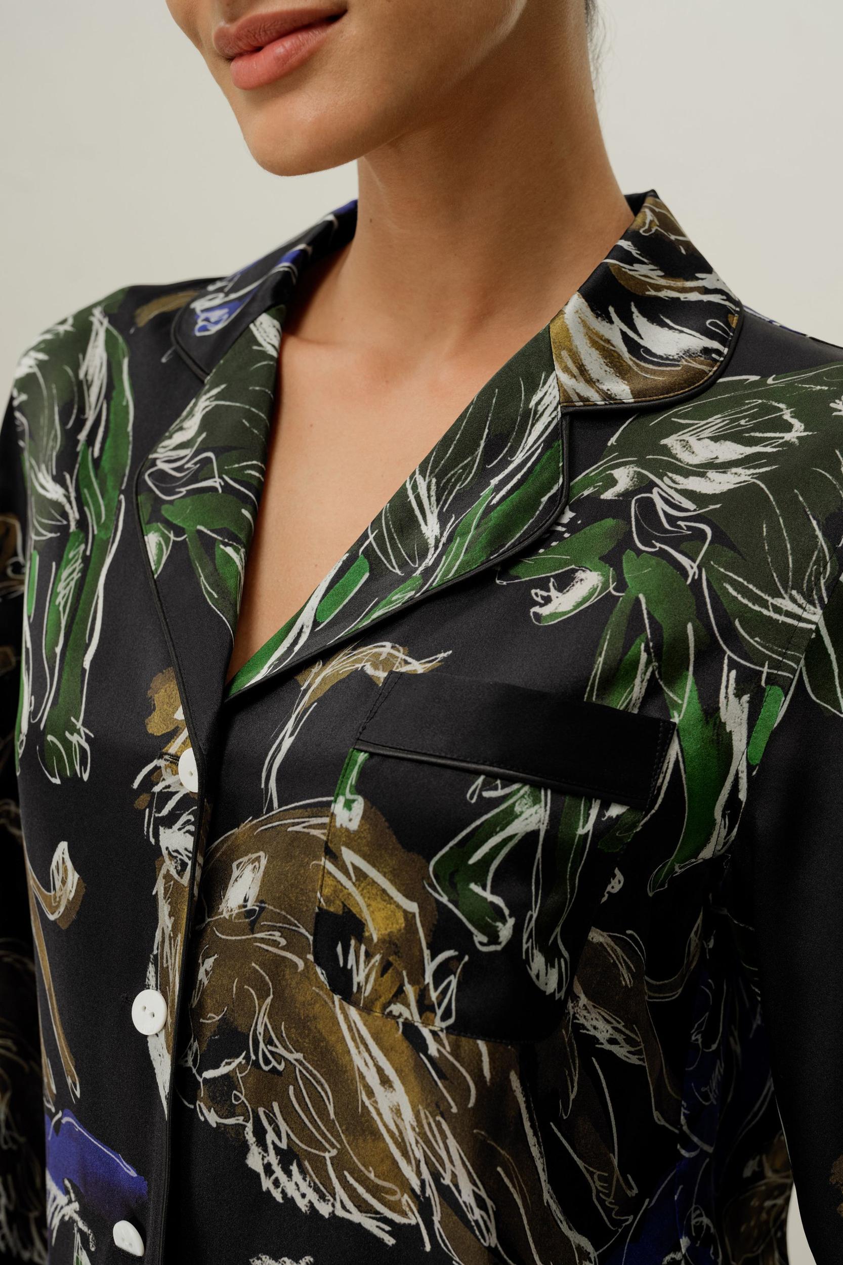 Leo Zodiac Classic Silk Pajama Set Product Image