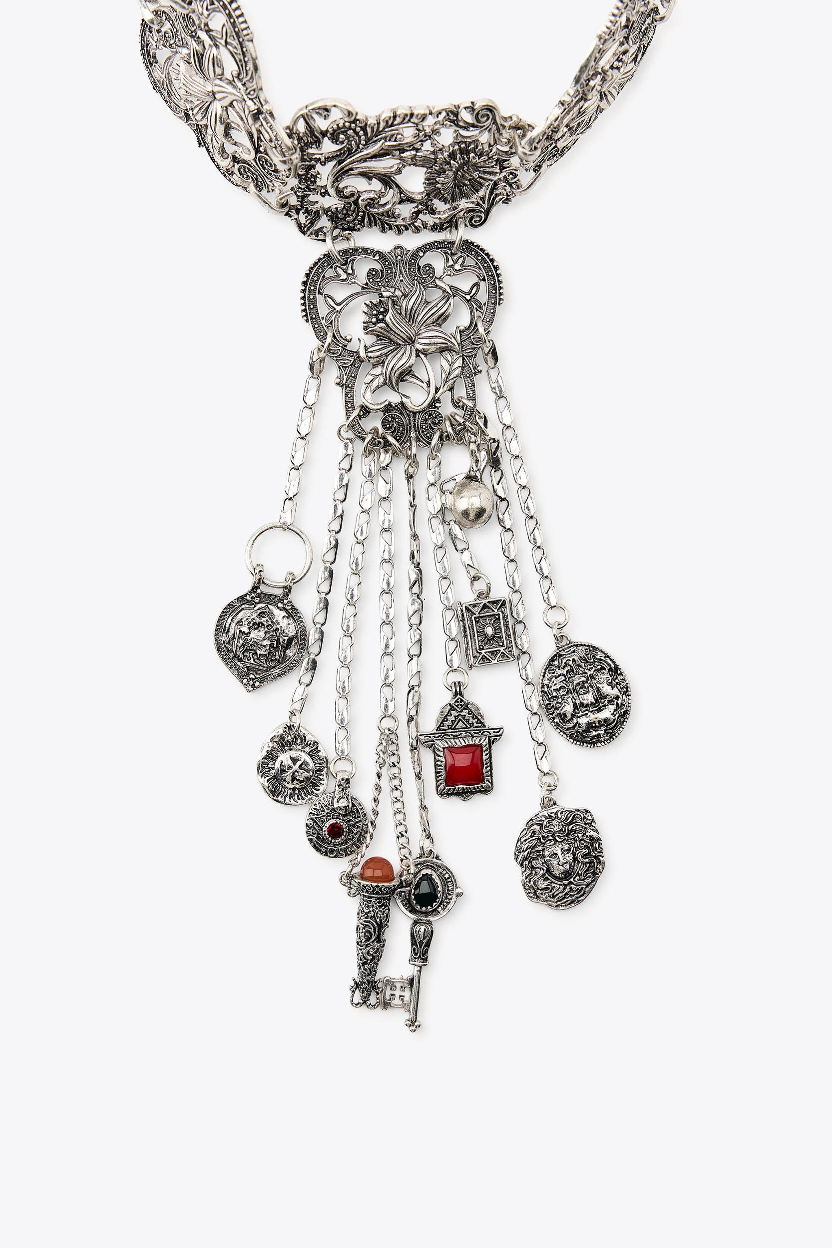 FLOWER CHARM CHOKER NECKLACE Product Image