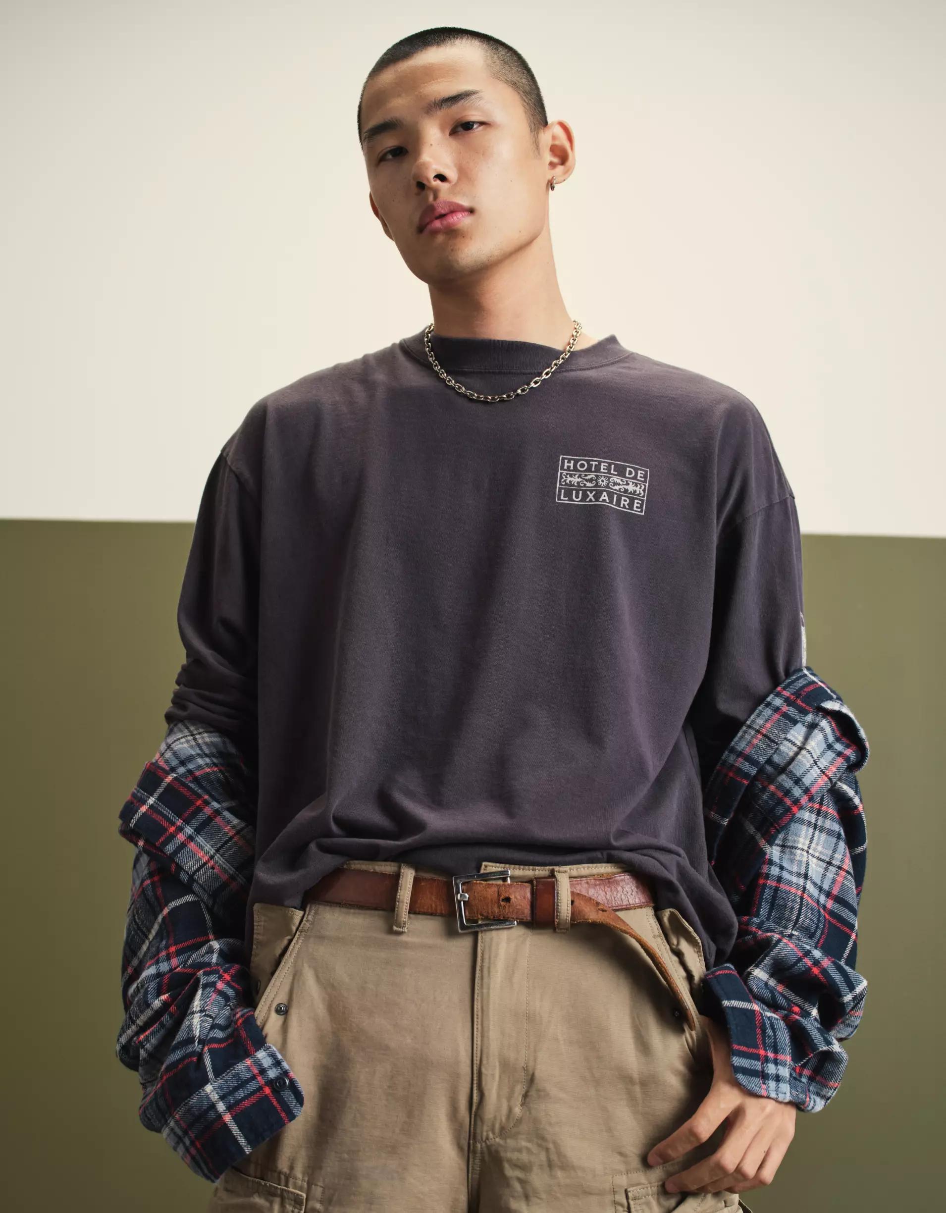 AE Boxy Long Sleeve Graphic T-Shirt Product Image