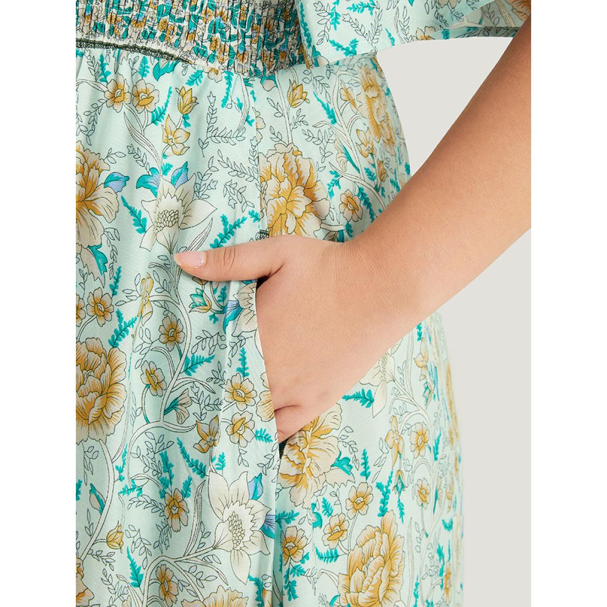 Plus Size Floral Print Shirred Square Neck Dress Turquoise Women Vacation Gathered Square Neck Short sleeve Curvy Midi Dress BloomChic 26/4X Product Image
