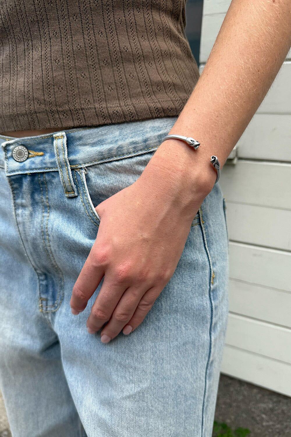 Rigid Bracelet Product Image