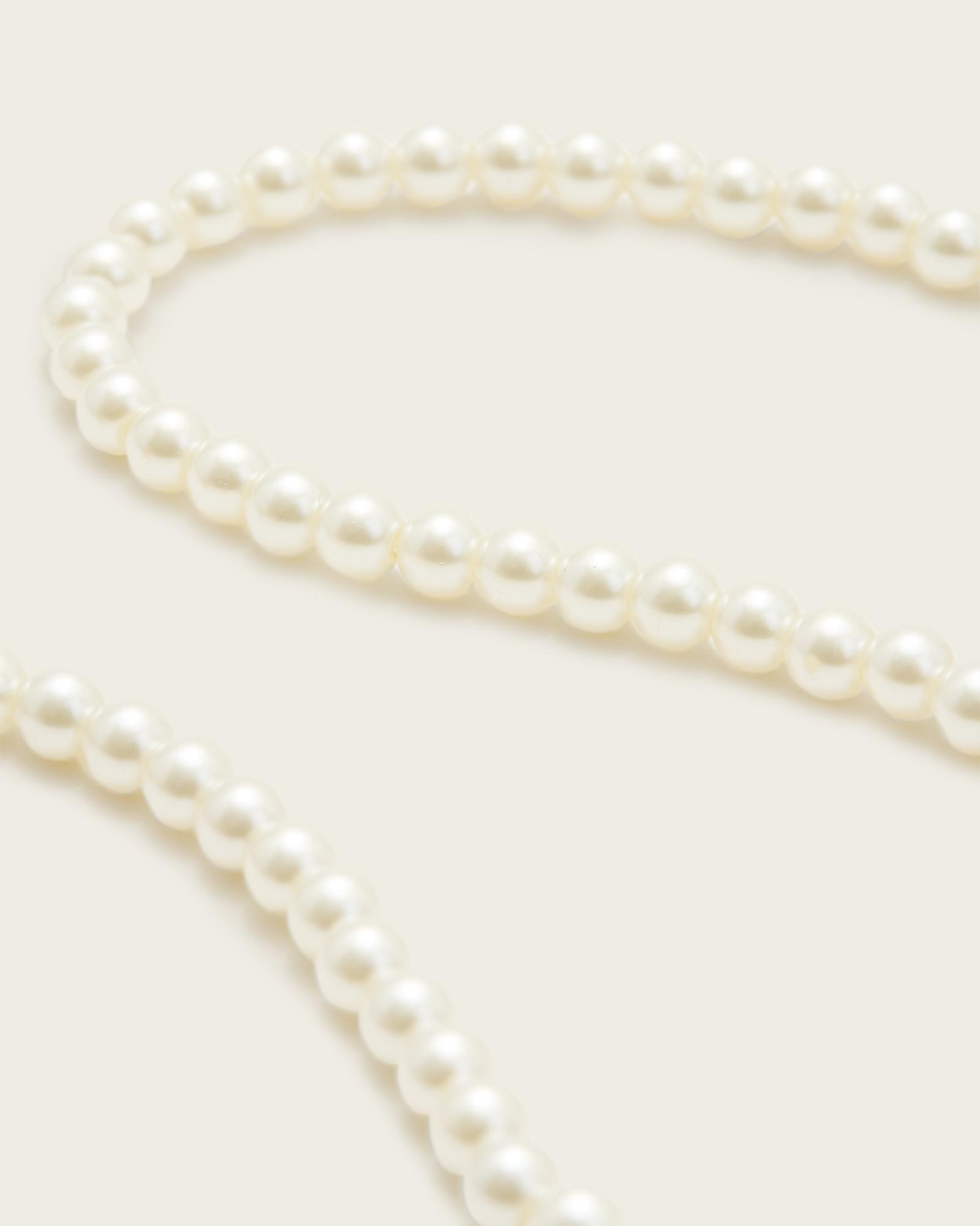 Lia Large Heart Necklace WARM SILVER | ALLSAINTS US Product Image