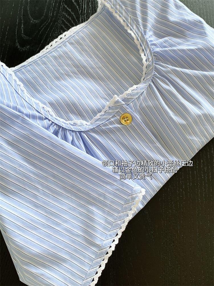 Short Sleeve Crew Neck Striped Crop Blouse / High Waist Plain Shorts Product Image