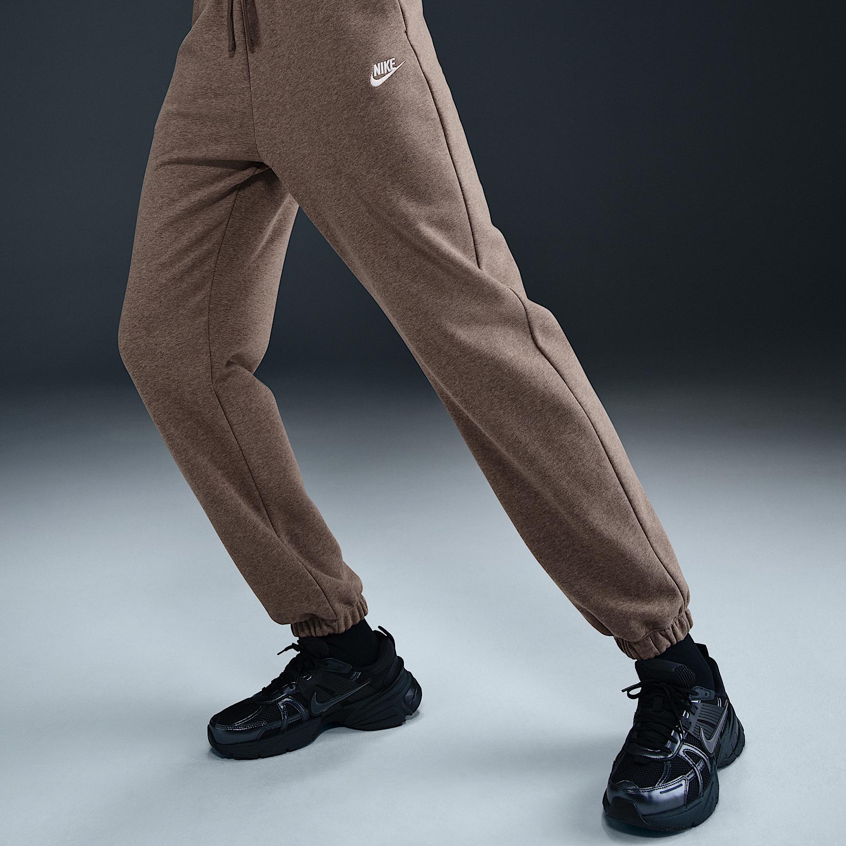 Womens Nike Sportswear Club Fleece Mid-Rise Oversized Sweatpants | DQ5800-214 Product Image